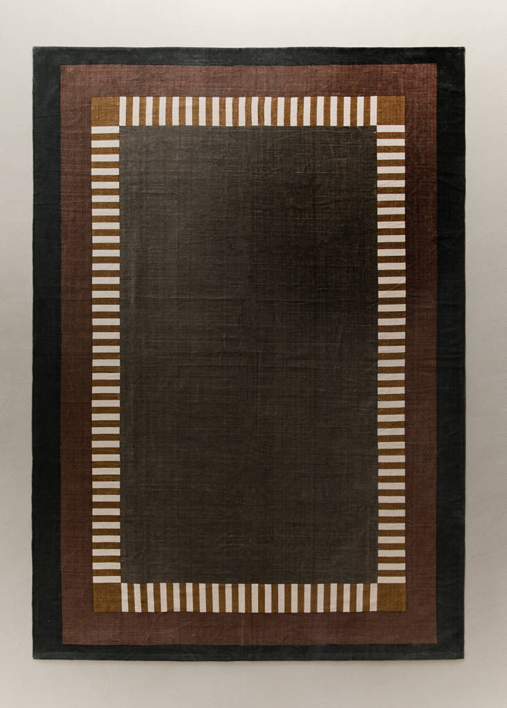Small geometric patterned rug — Light/Pastel Brown