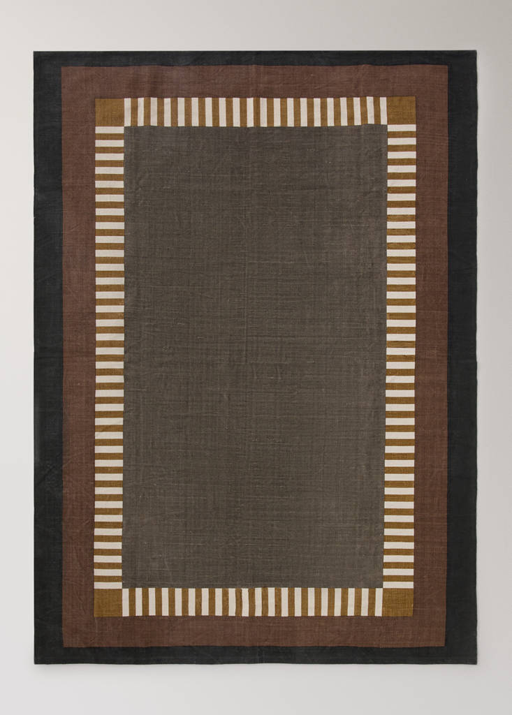 Small geometric patterned rug — Light/Pastel Brown