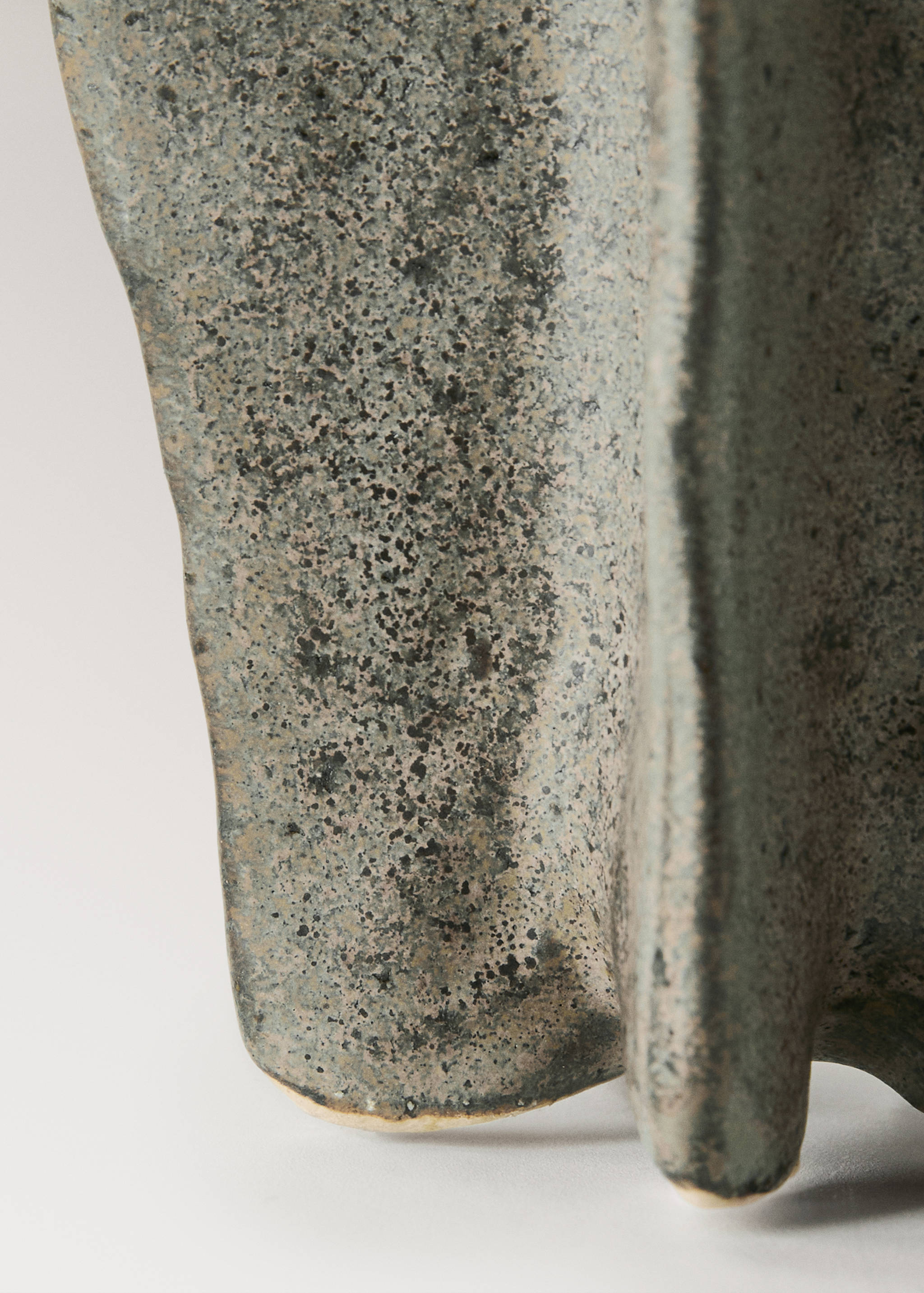 Jarron violetero gres orgánico - Detalle del artículo 3