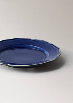 Stoneware dessert plate with wavy design — Vibrant blue 3