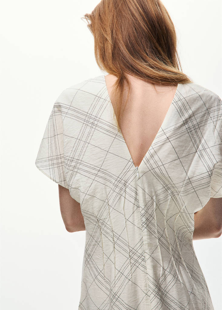 Ruched V-neck dress — White