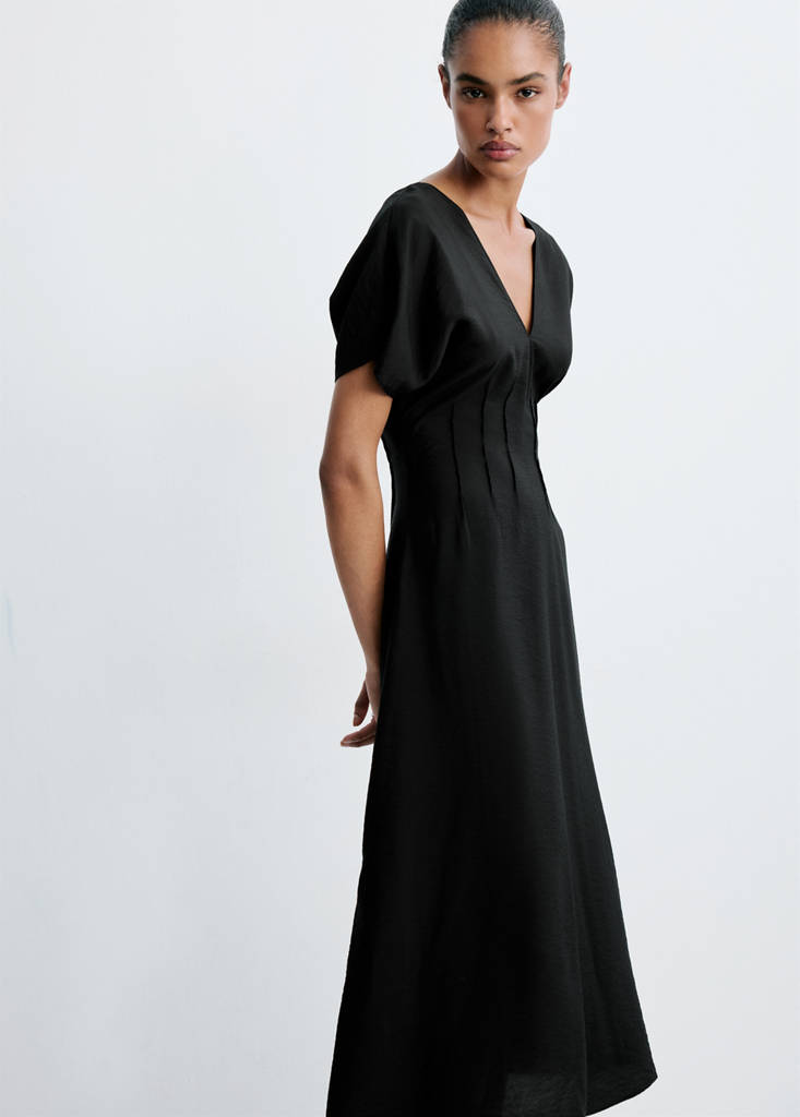 Ruched V-neck dress — Black