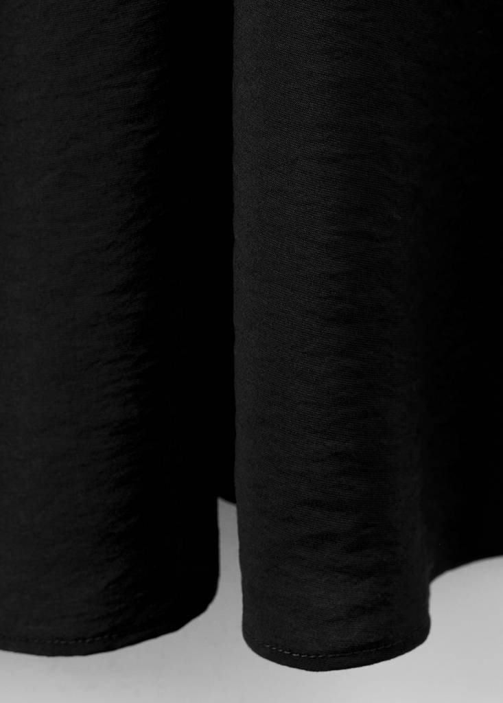 Ruched V-neck dress — Black