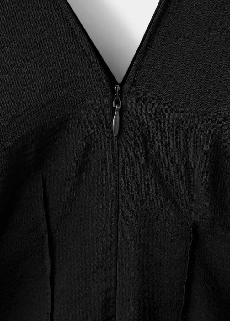 Ruched V-neck dress — Black