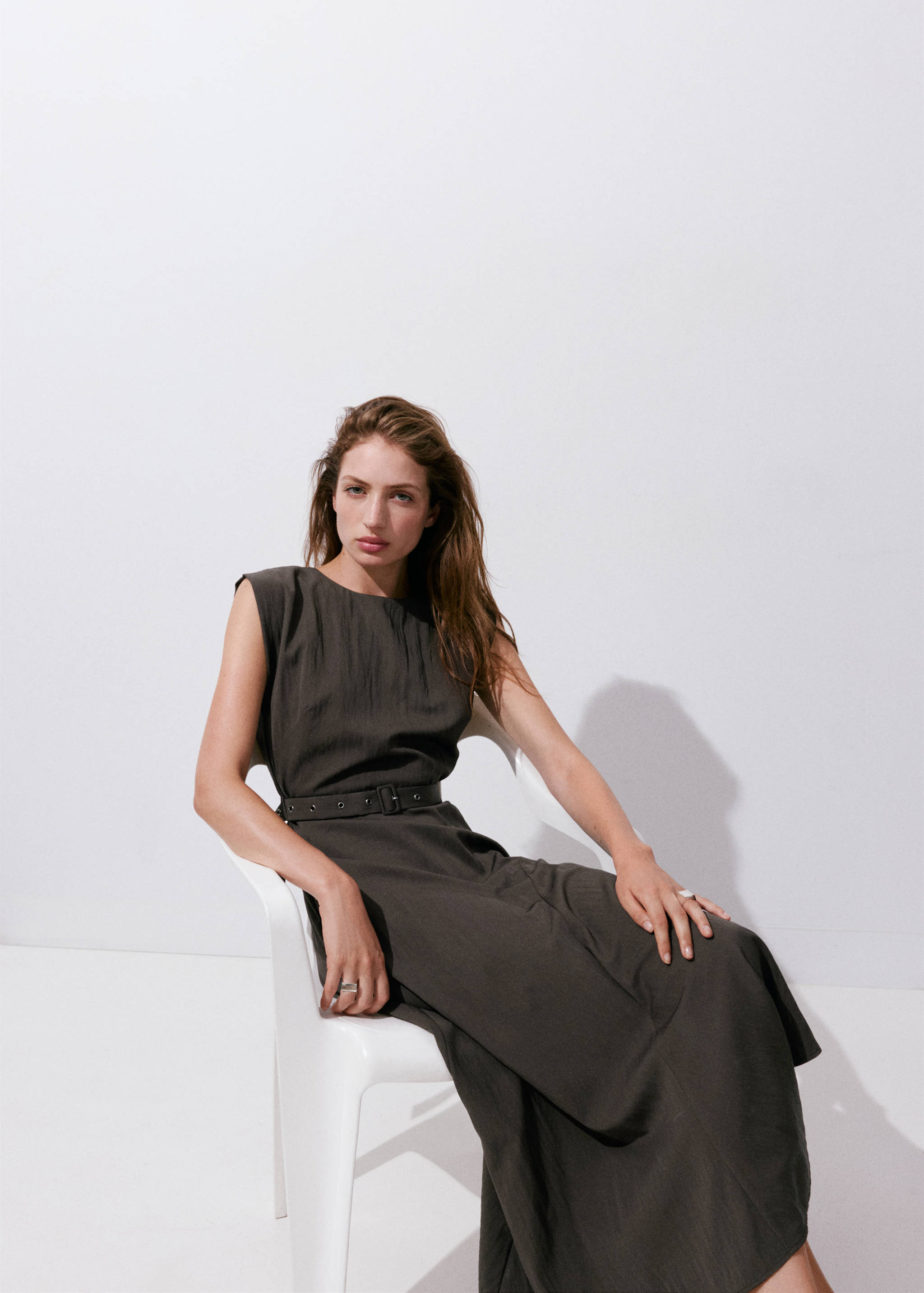Vestit asimètric cinturó - Detall de l'article 4