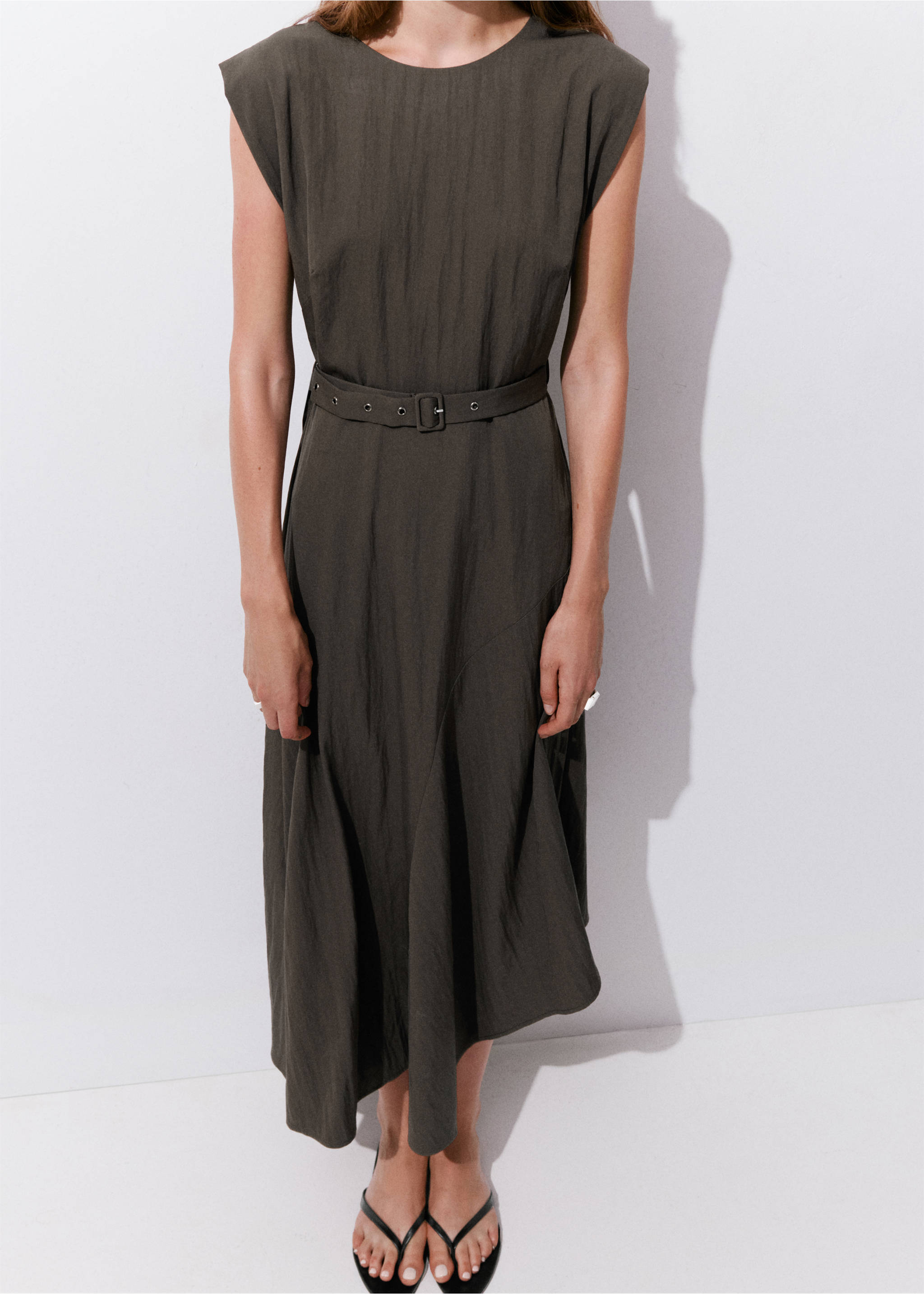 Asymmetrical dress with belt - Details of the article 3, Brown. Ref: 37013868-00.