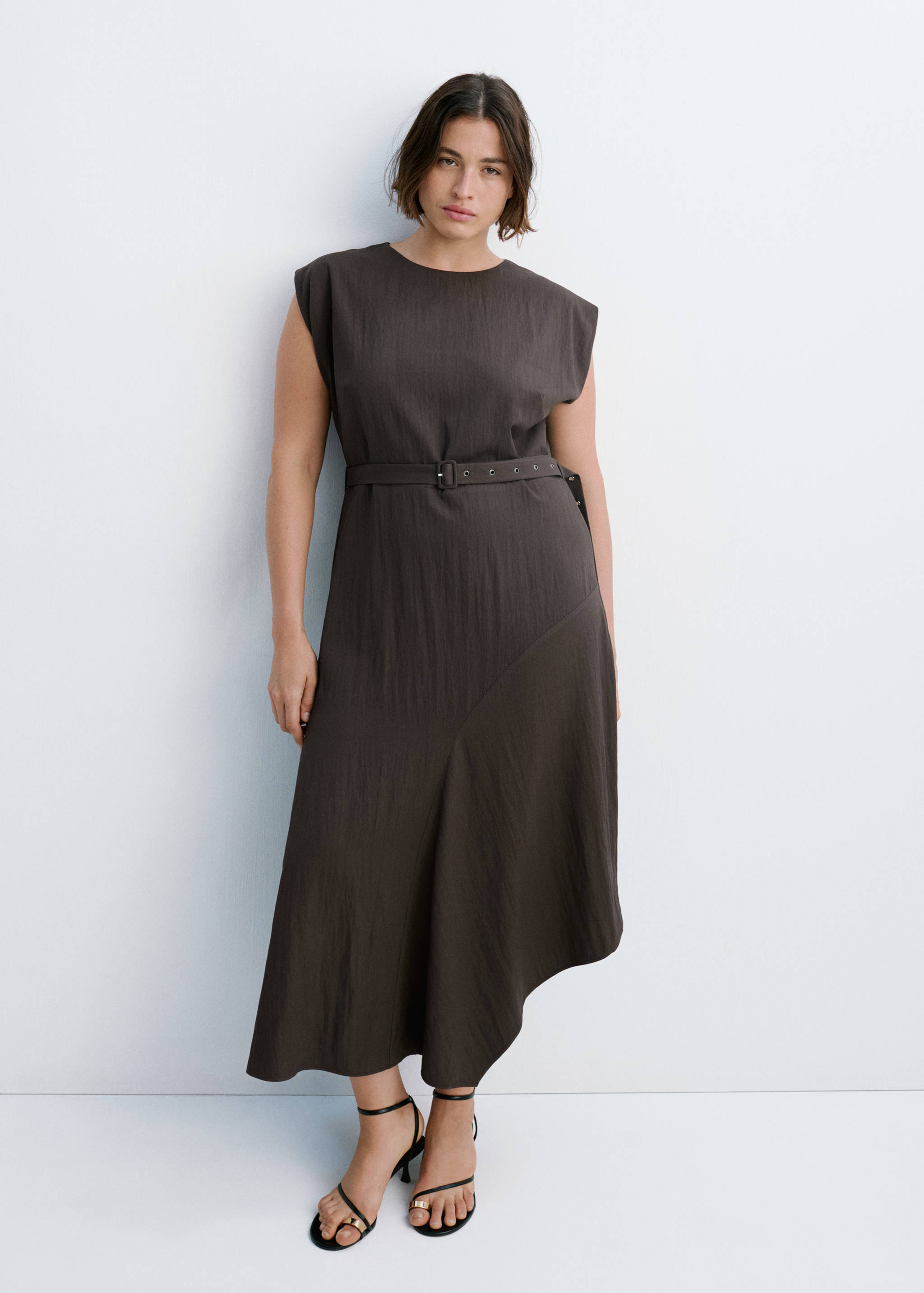 Dress wise - Details of the article 3