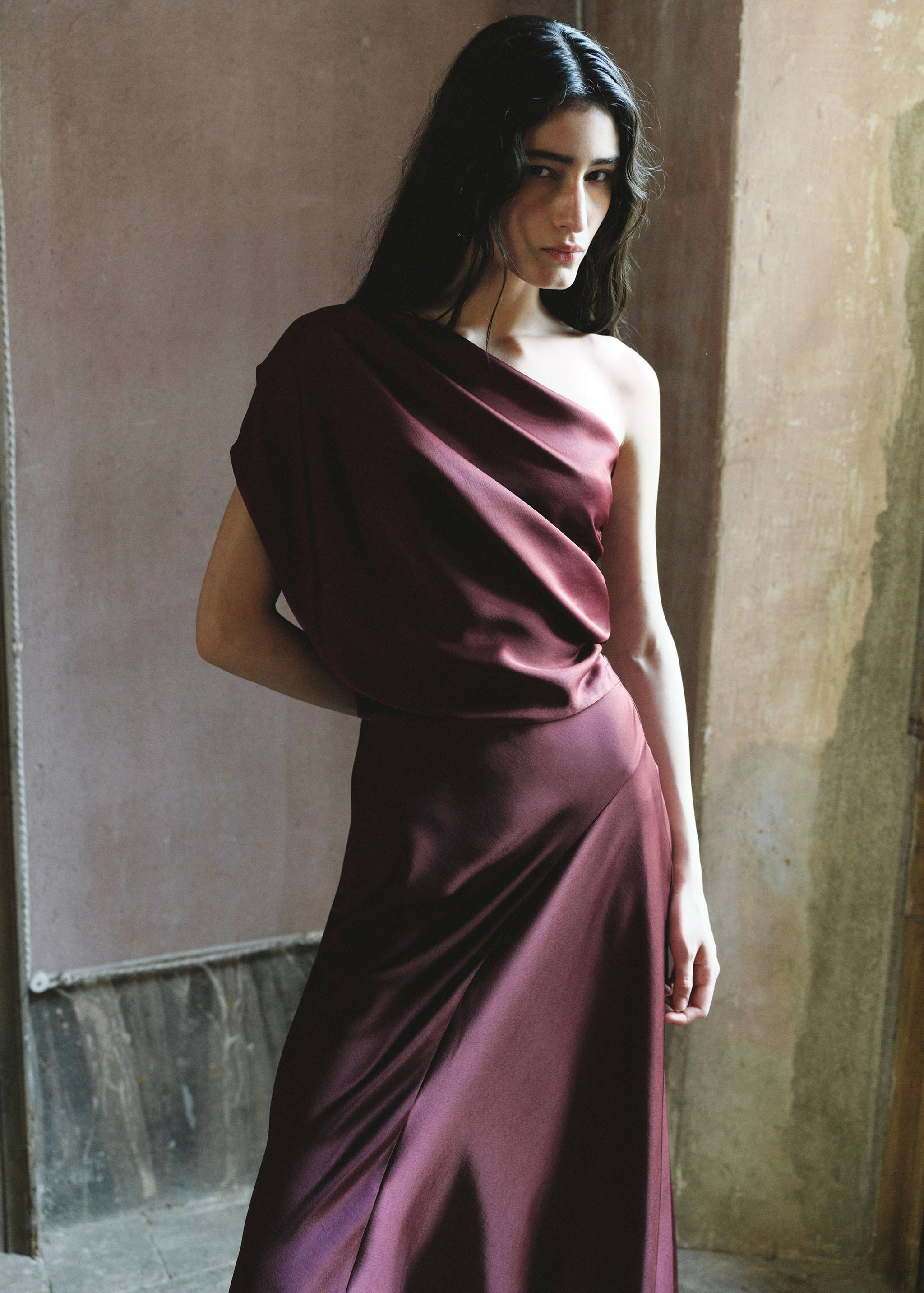 Asymmetrical satin dress - Medium plane