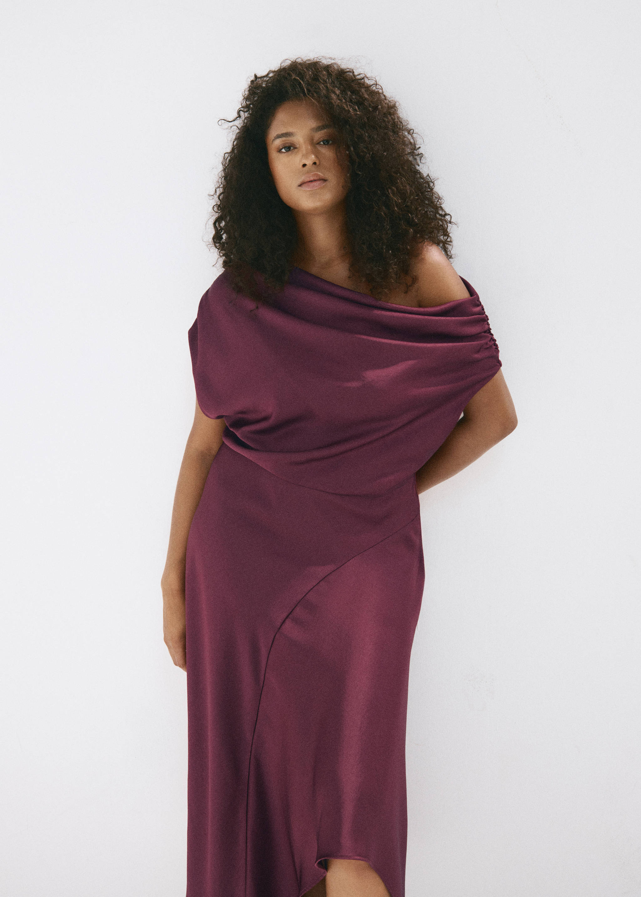Asymmetrical satin dress - Details of the article 5