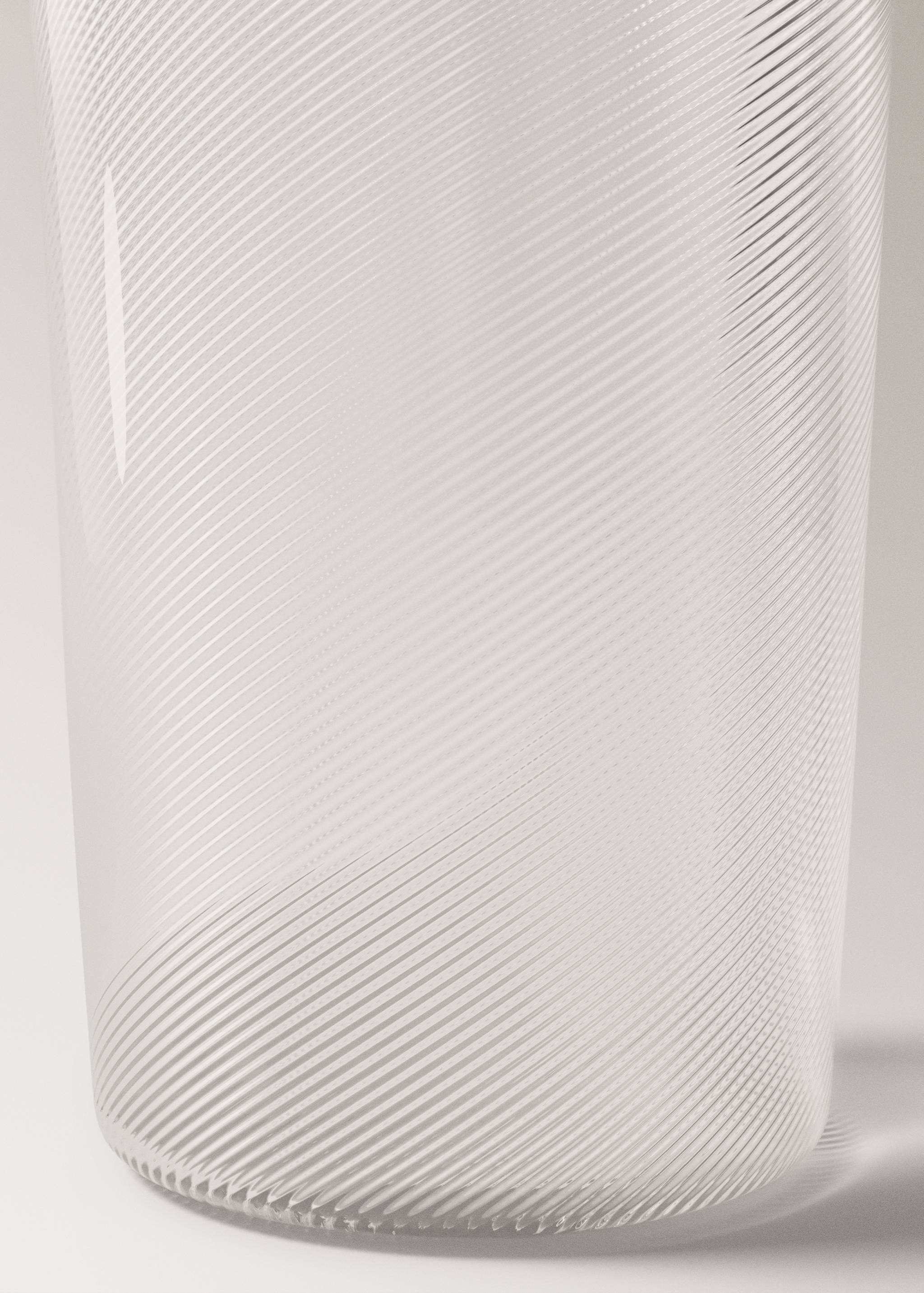 Medium textured glass vase - Details of the article 2