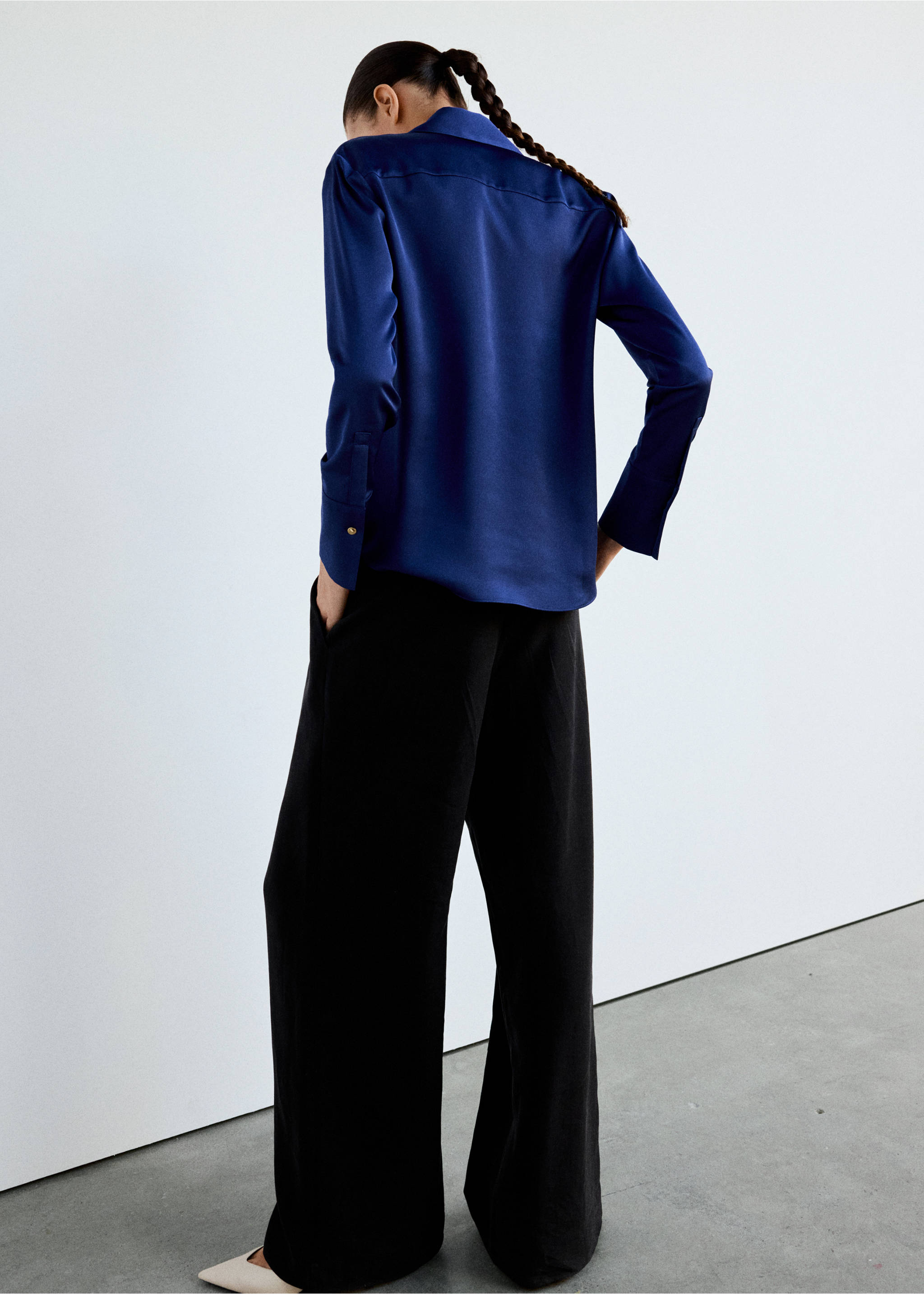 Regular-fit satin shirt - Reverse of the article, Blue. Ref: 37014081-00.