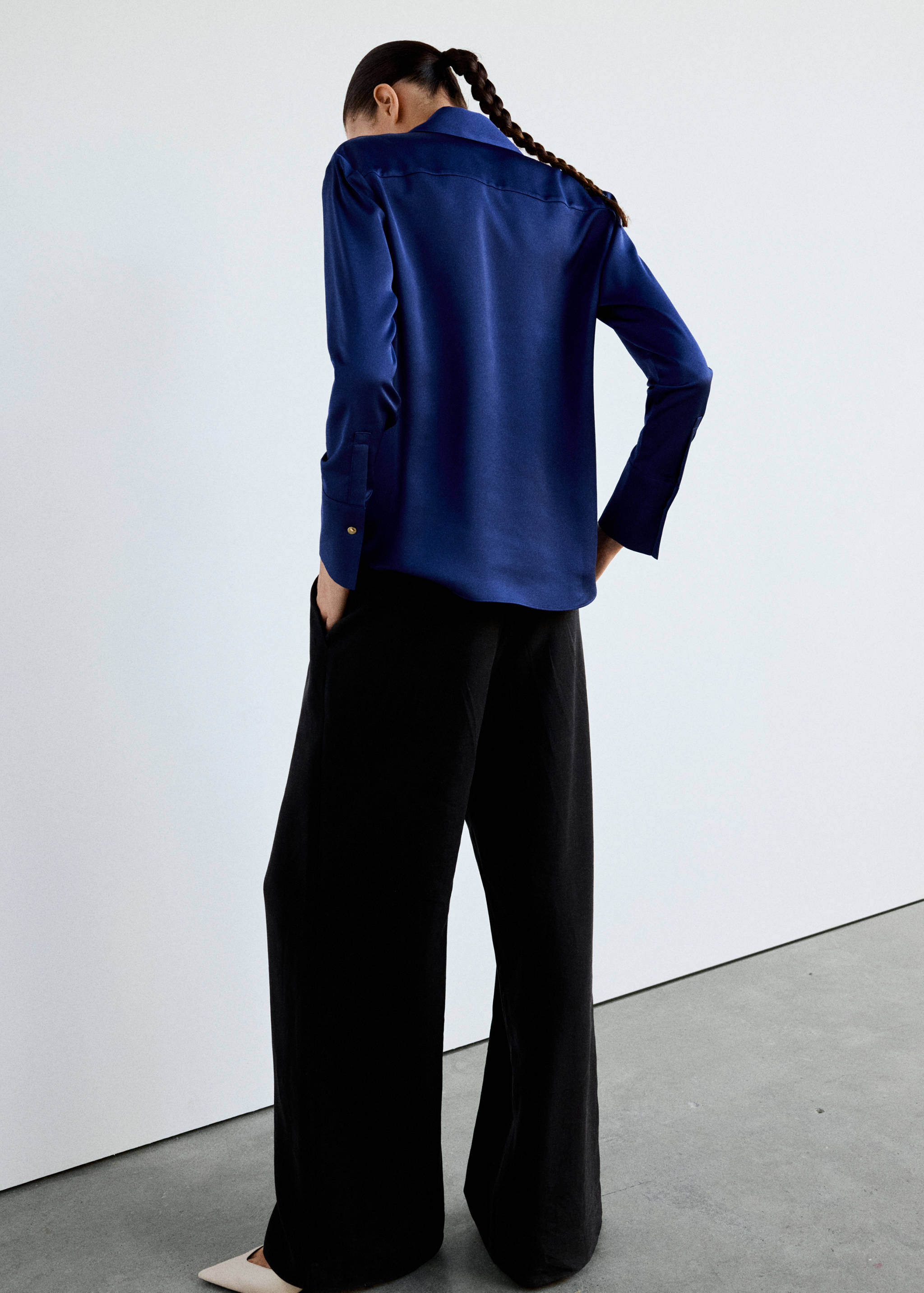 Regular-fit satin shirt - Reverse of the article