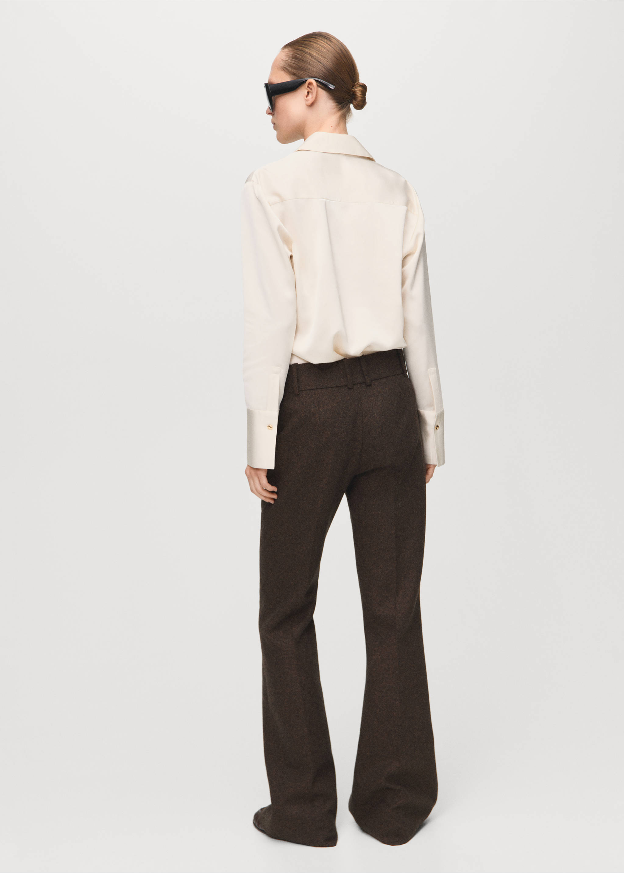 Satin finish flowy shirt - Reverse of the article, Ecru. Ref: 37014084-00.