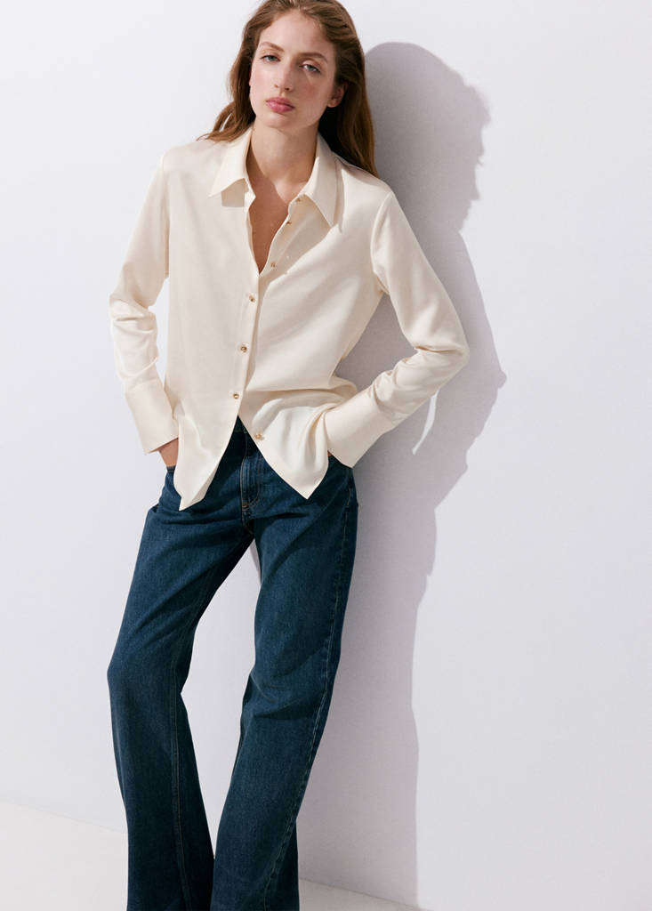 Satin finish flowy shirt — Ecru