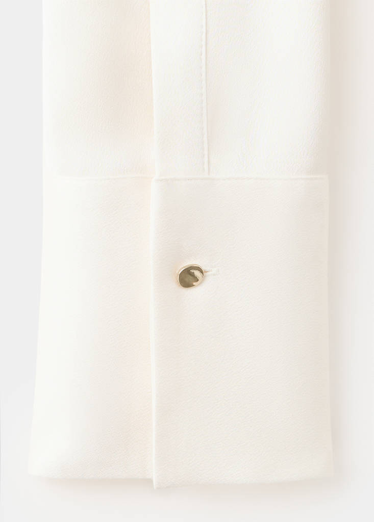 Satin finish flowy shirt — Ecru