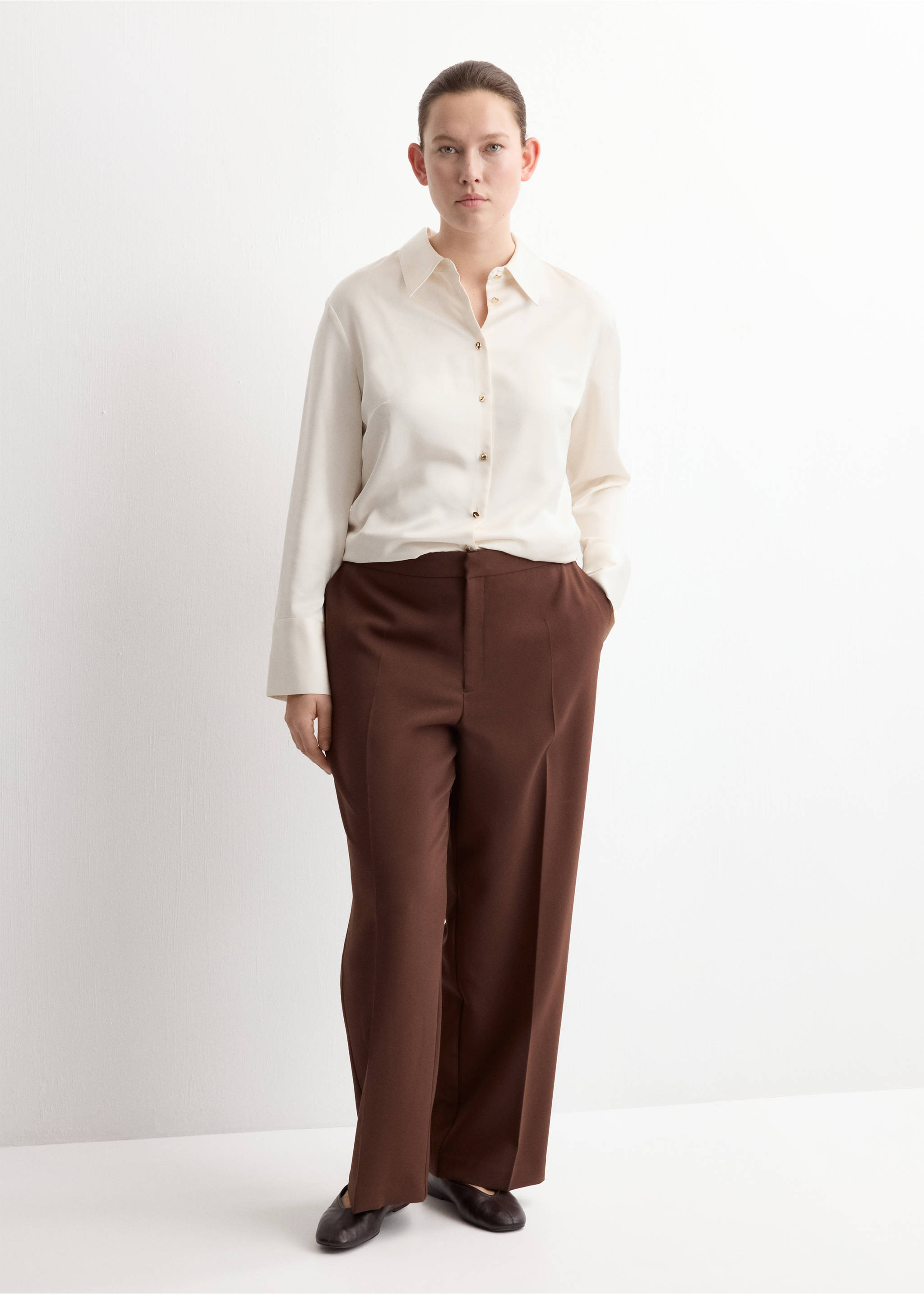 Satin finish flowy shirt - Details of the article 3, Ecru. Ref: 37014084-00.
