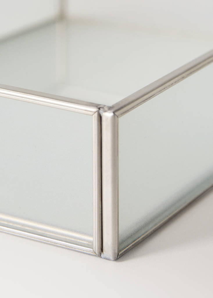 Medium rectangular transparent tray — Silver