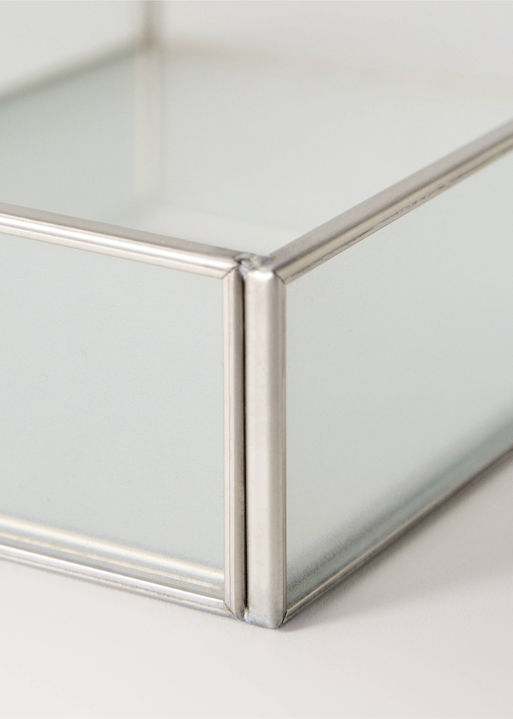 Decorativa tray nicolomt - Details of the article 2, Silver. Ref: 37014089-00.
