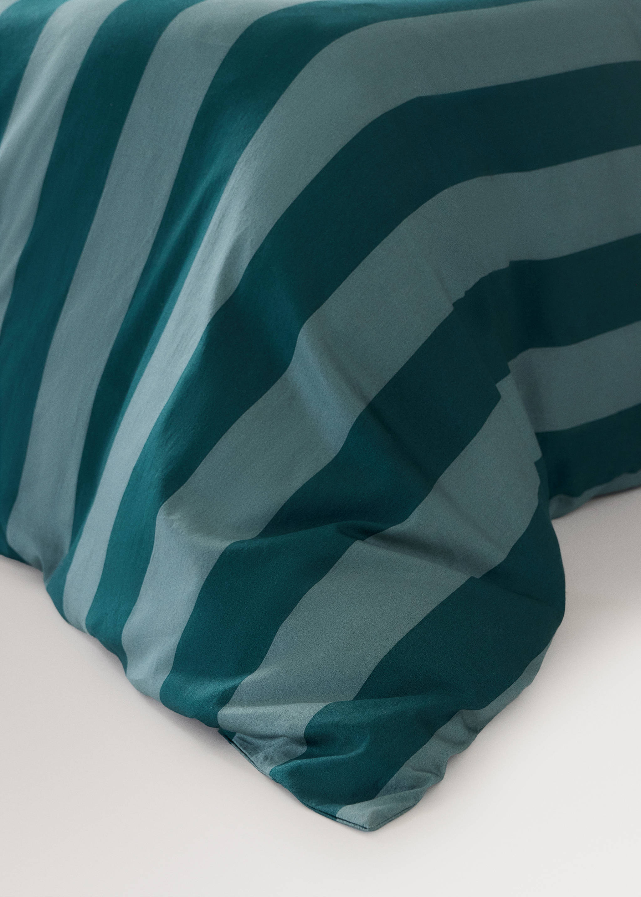 Bettbezug mit breiten Aquarellstreifen für 90-cm-Bett - Detail des Artikels 8