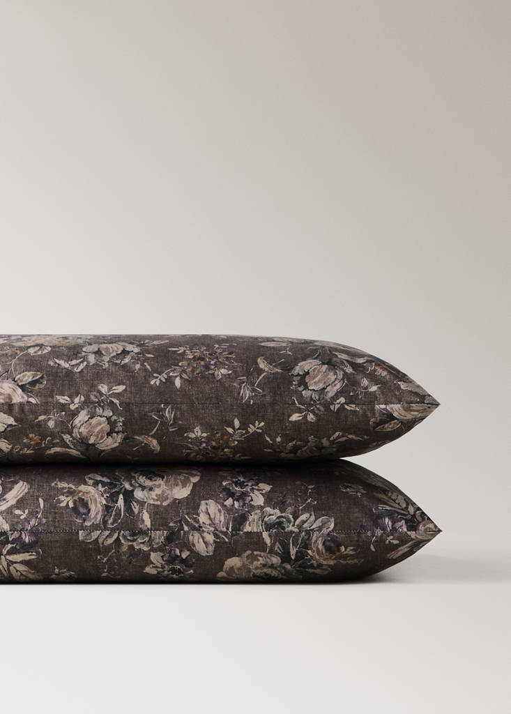 Floral print pillowcase 50x75 cm — Brown