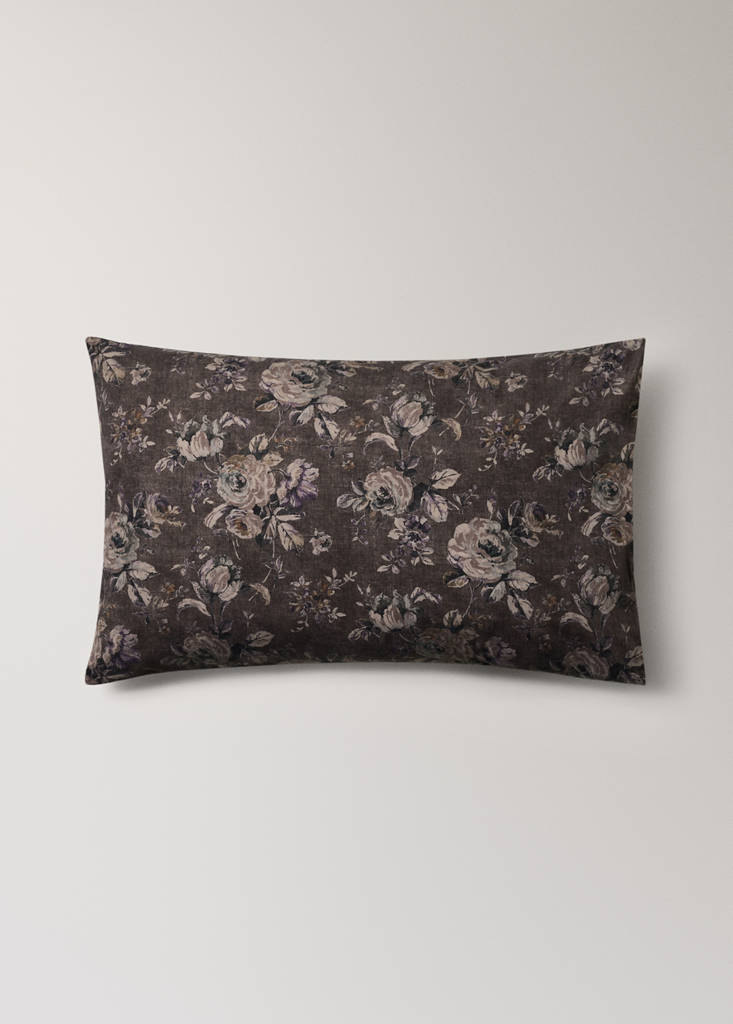 Floral print pillowcase 50x75 cm — Brown