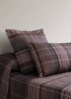 Two multicoloured check percale cotton pillowcases 50x75 cm — Brown 1