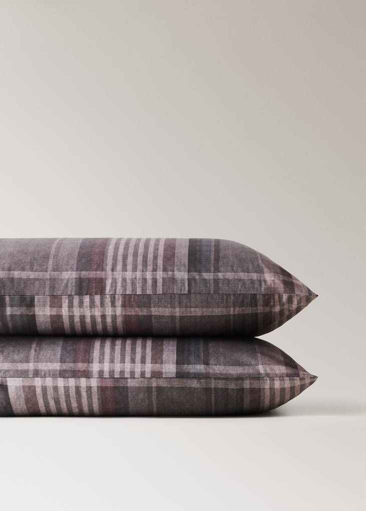 Two multicoloured check percale cotton pillowcases 50x75 cm — Brown