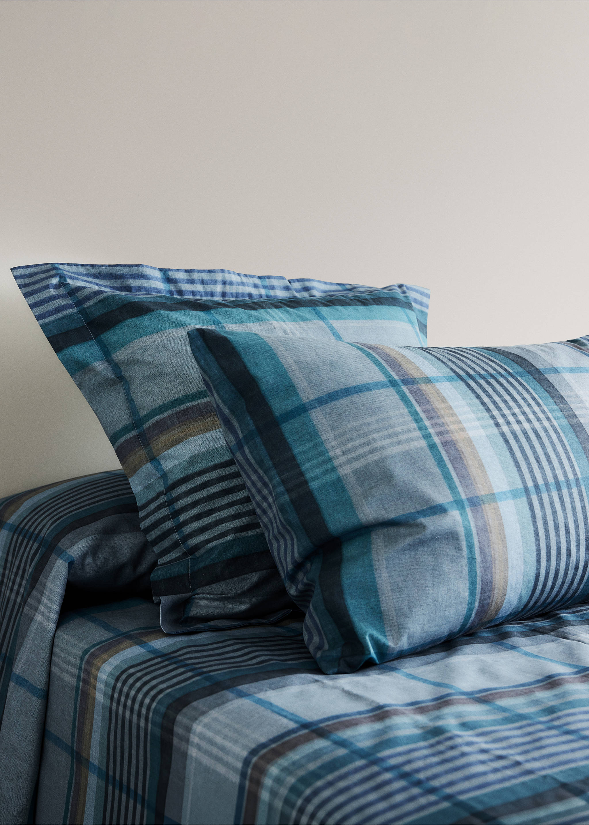 Two multicoloured check percale cotton pillowcases 50x75 cm - General plane, Forest Green. Ref: 37014115-00.