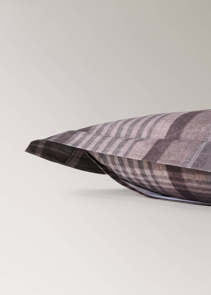 Two multicoloured checked percale cotton pillowcases 50x50 cm — Brown