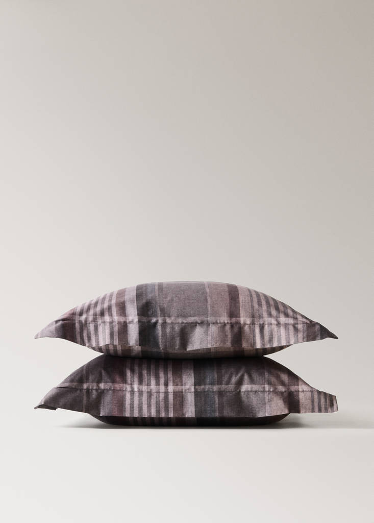 Two multicoloured checked percale cotton pillowcases 50x50 cm — Brown