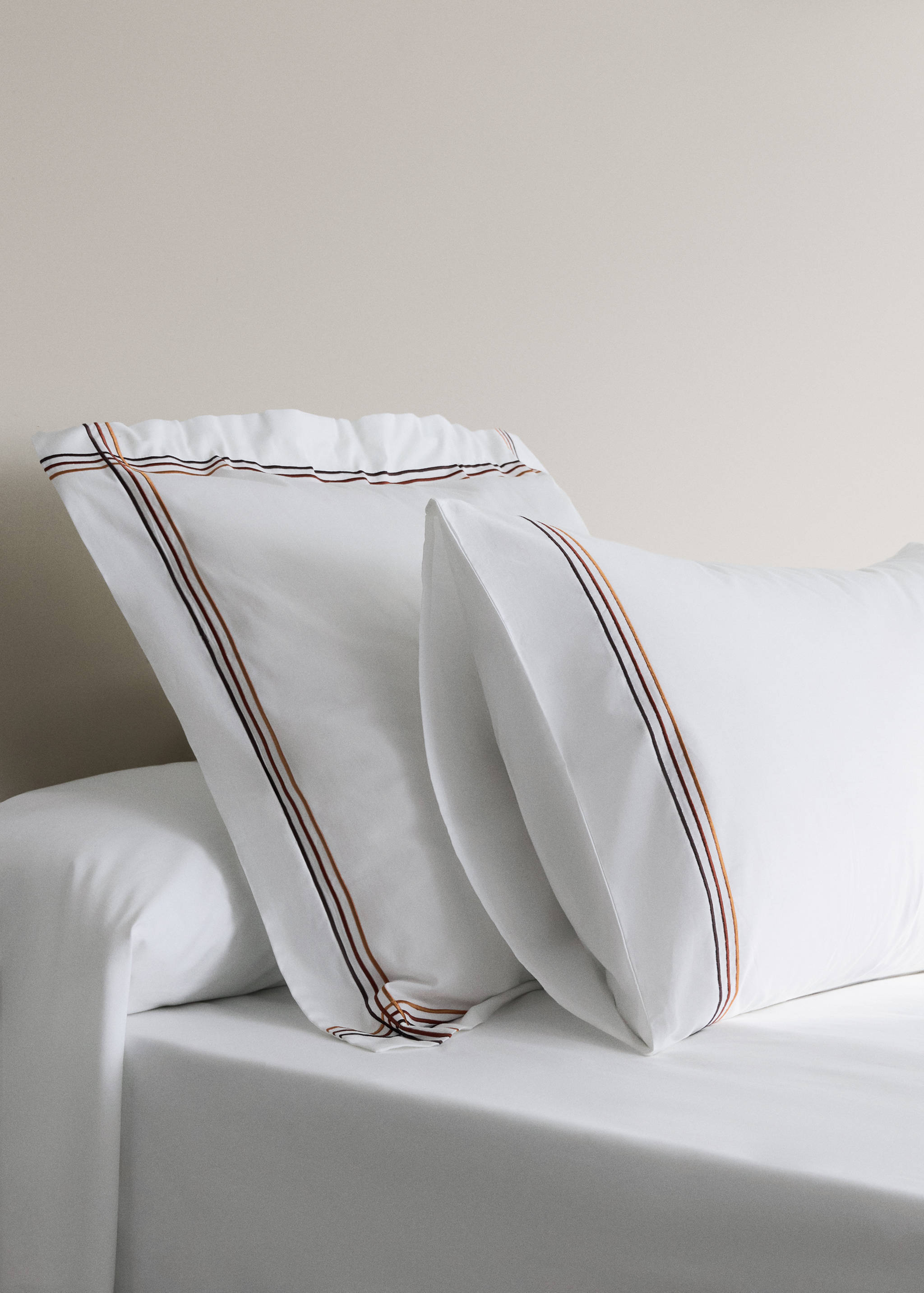100% cotton embroidered pillowcase 50x75 - General plane