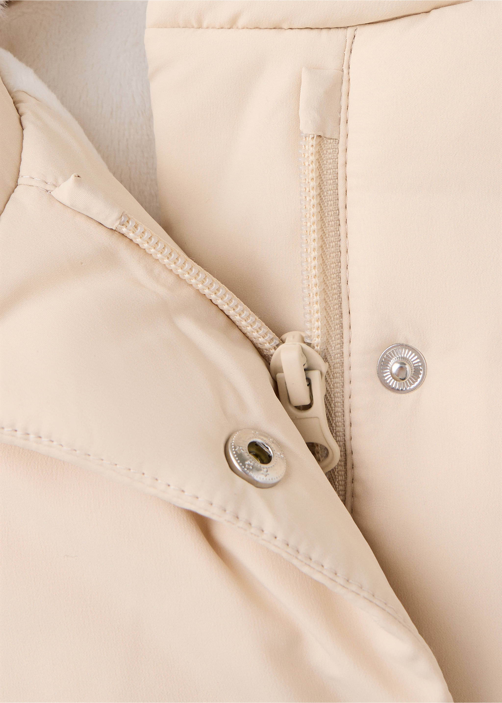 Hood puffer coat - Details of the article 8, Beige. Ref: 37014403-00.