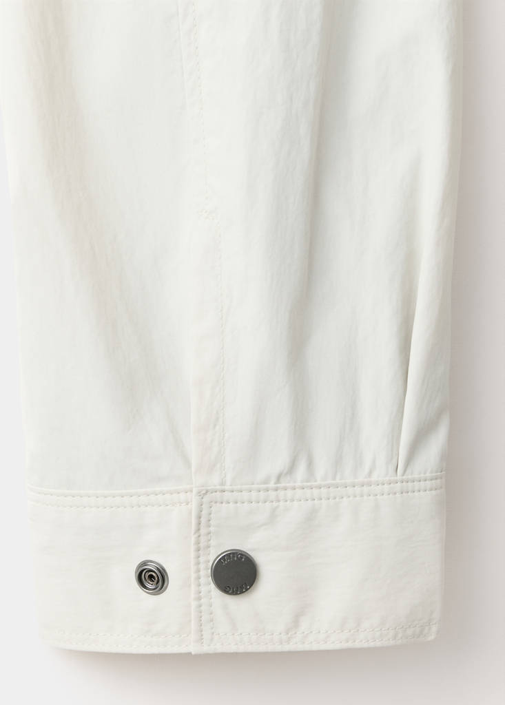 Water-repellent jacket with pockets — Beige