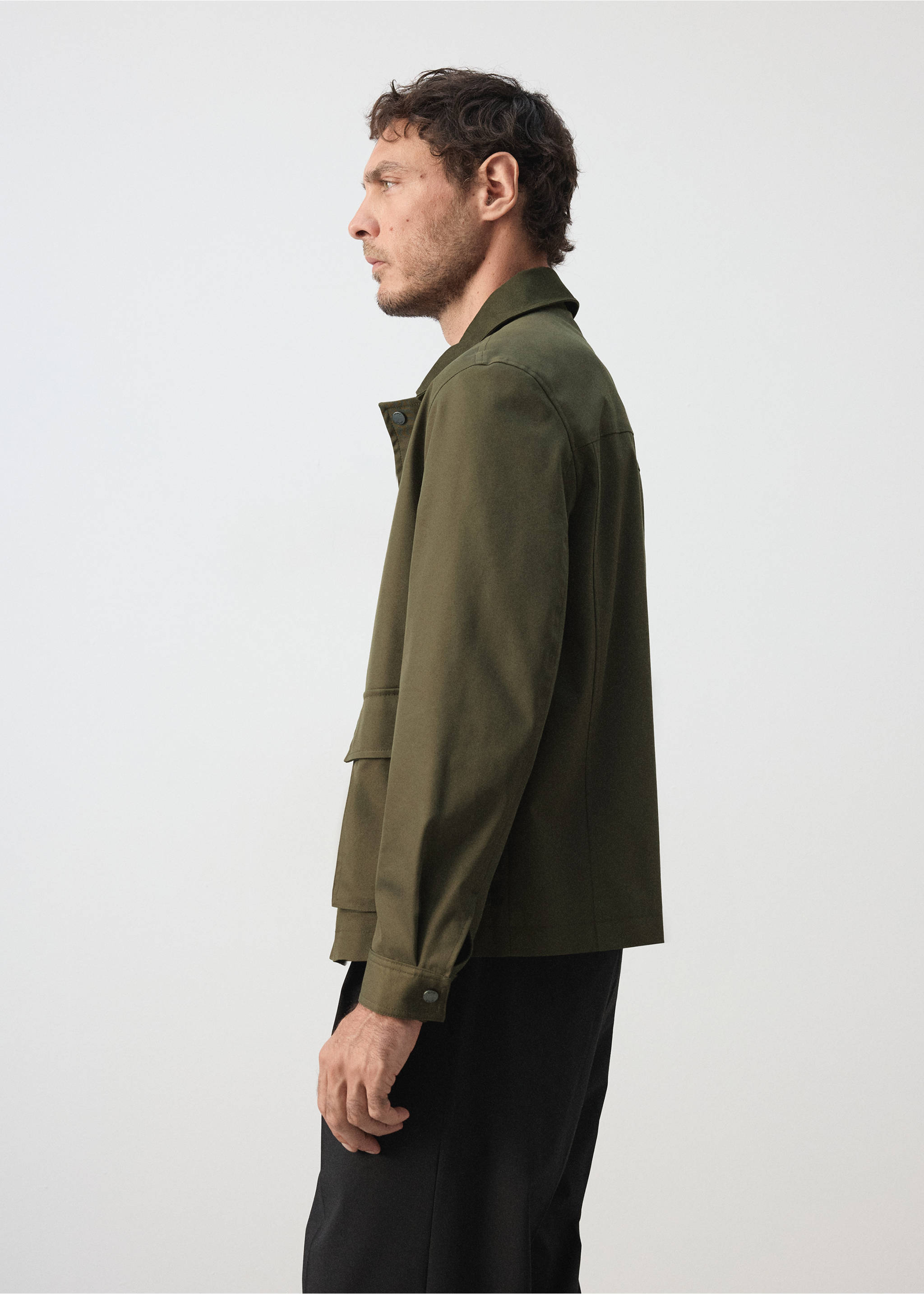 Water-repellent jacket with pockets - Details of the article 2, Khaki. Ref: 37014406-00.