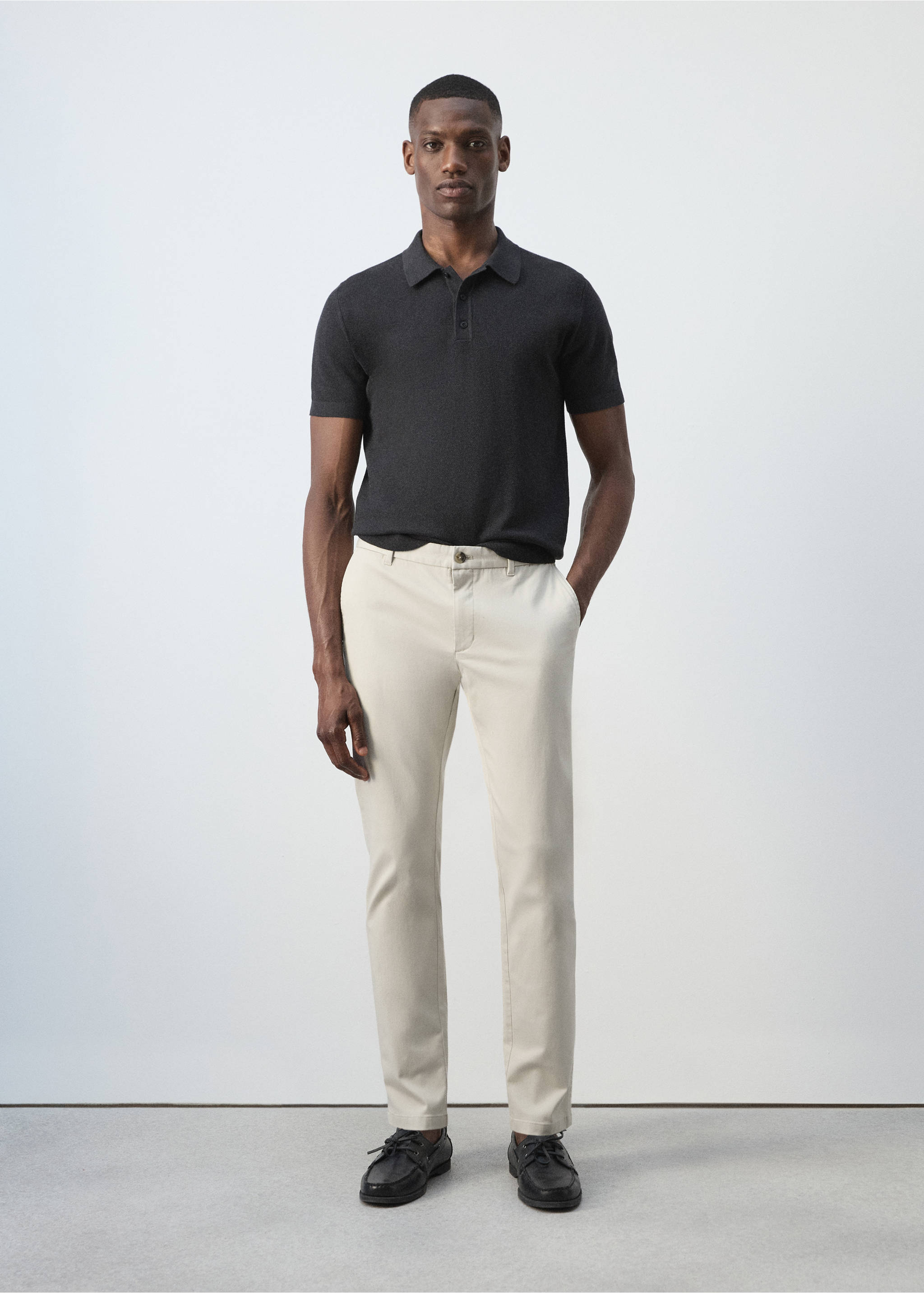 Pantalon Barna super slim-fit chino en sergé - Plan général, Écru. Ref: 37014411-00.