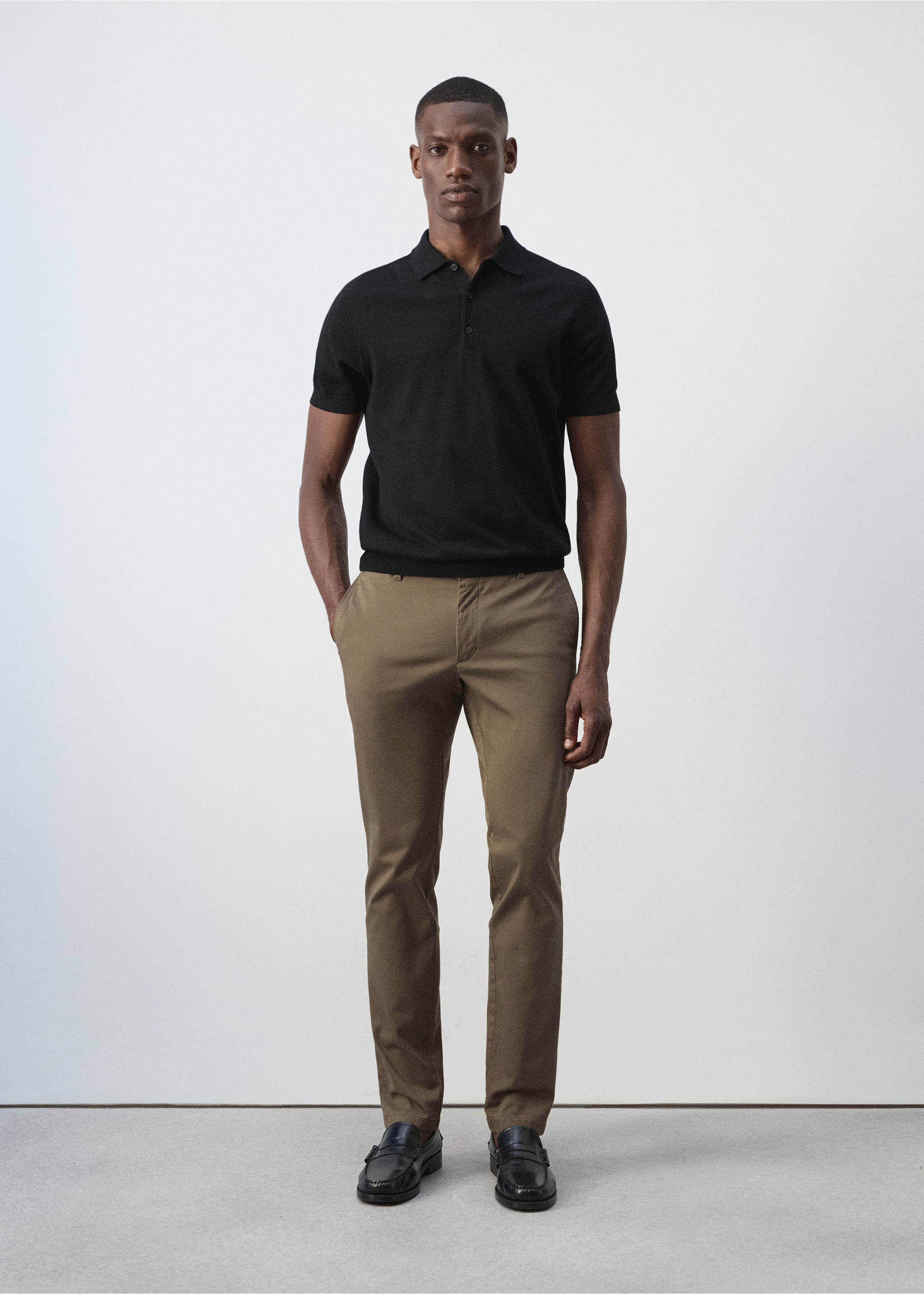 Pantalon Barna super slim-fit chino en sergé - Plan général, Marron. Ref: 37014411-00.