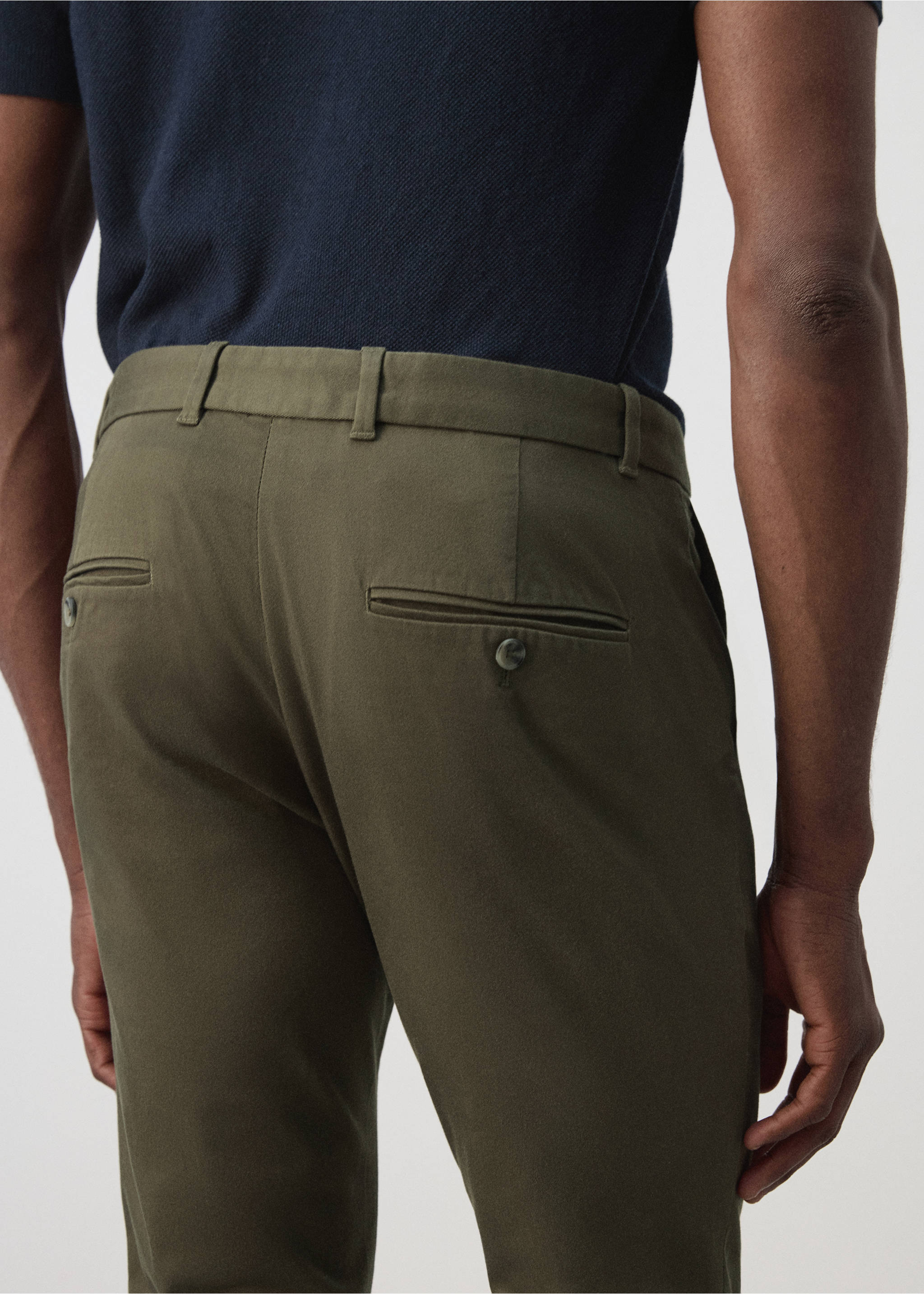 Pantalon Barna super slim-fit chino en sergé - Détail de l'article 4, Kaki. Ref: 37014411-00.