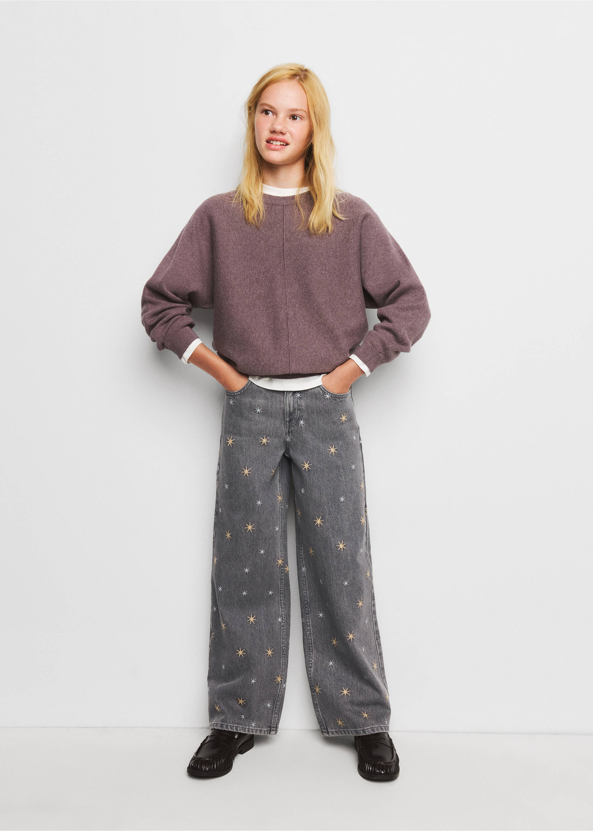 Weit geschnittene Jeans mit Sternstickerei - Allgemeine Ansicht, Denim Grau. Ref: 37014418-00.