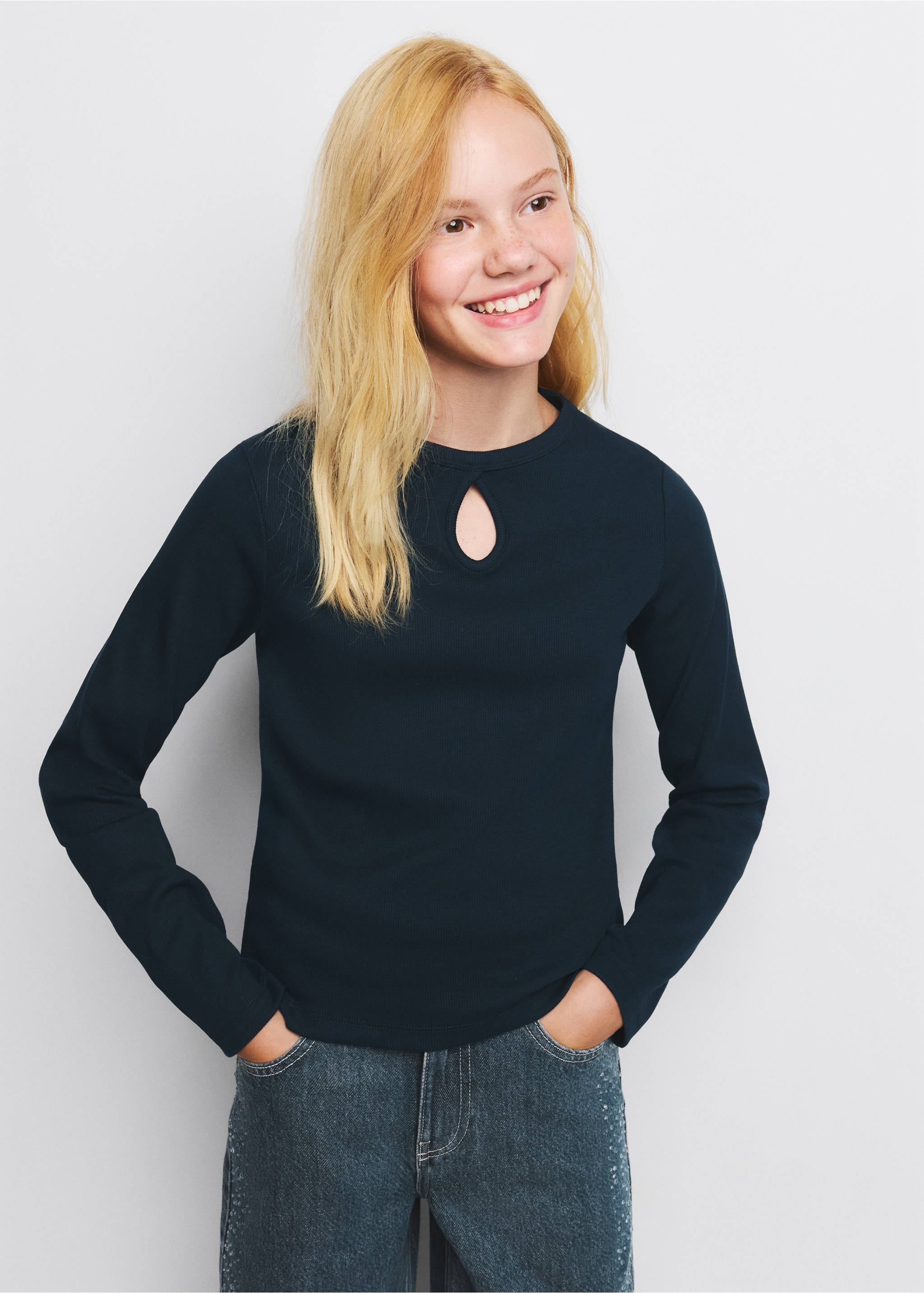 Long-sleeved t-shirt with cut-out - Medium plane, Navy. Ref: 37014435-00.