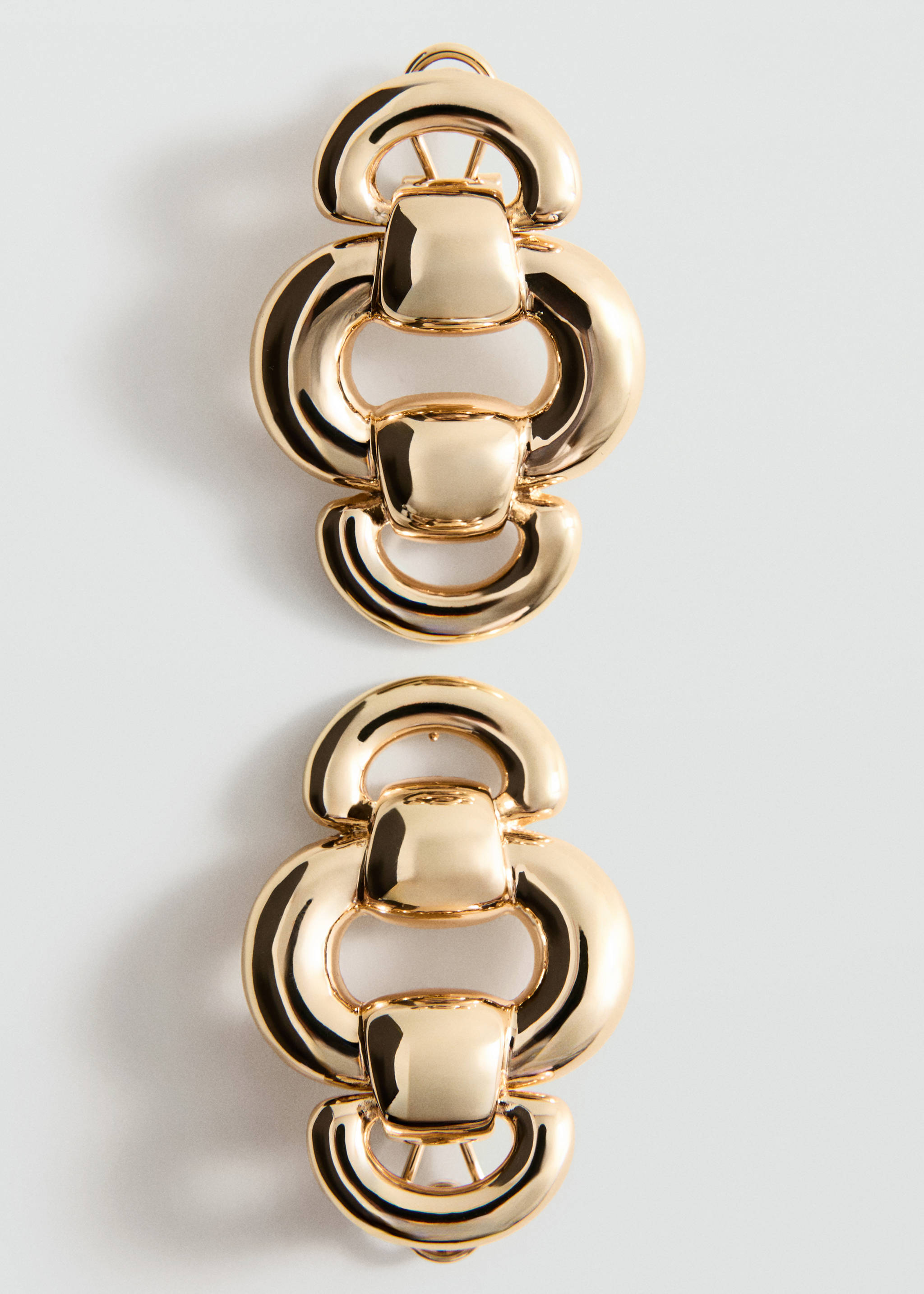 Embossed pendant earrings - Details of the article 1