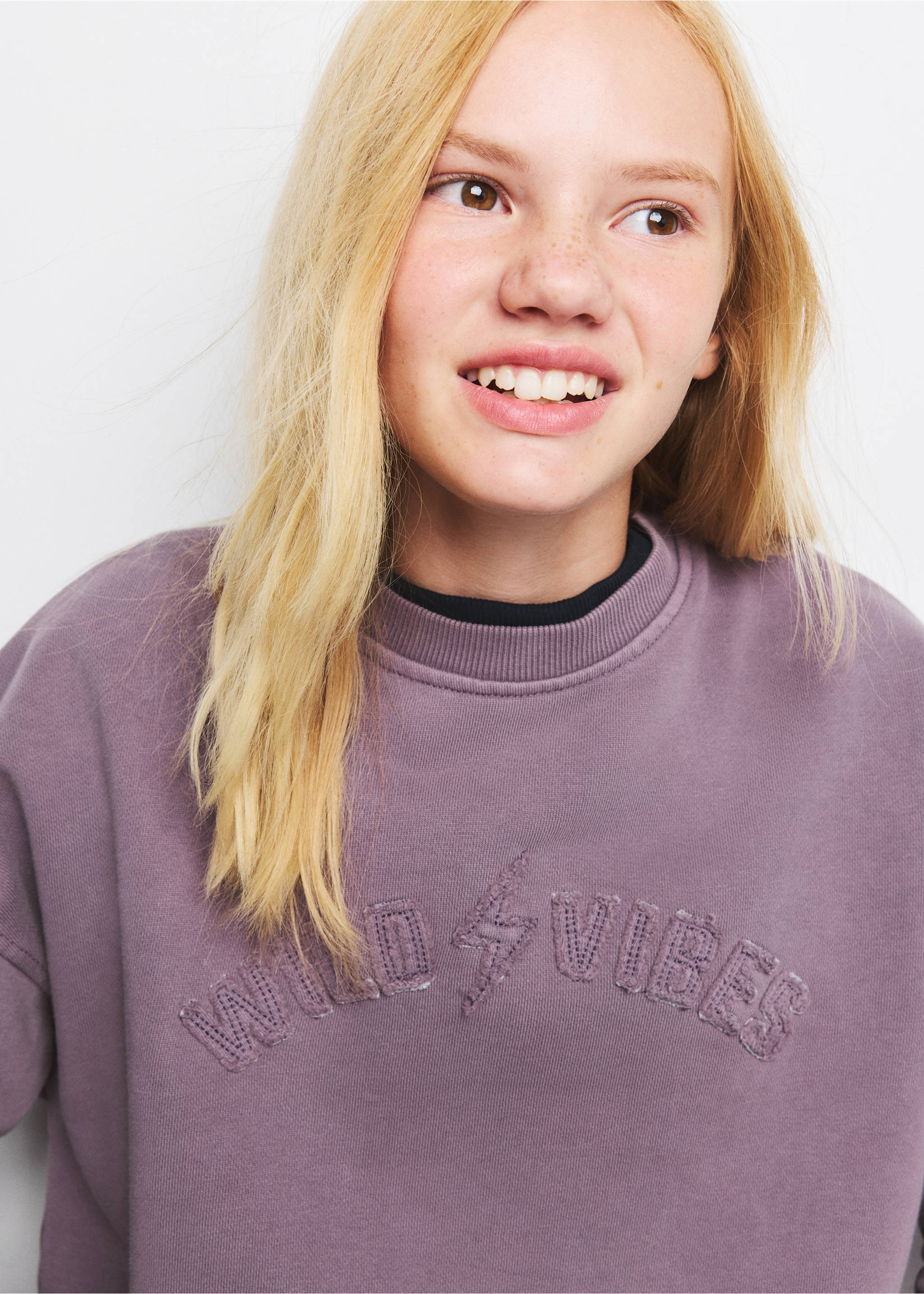 Relaxed-fit sweatshirt - Details of the article 1, Purple. Ref: 37014448-00.