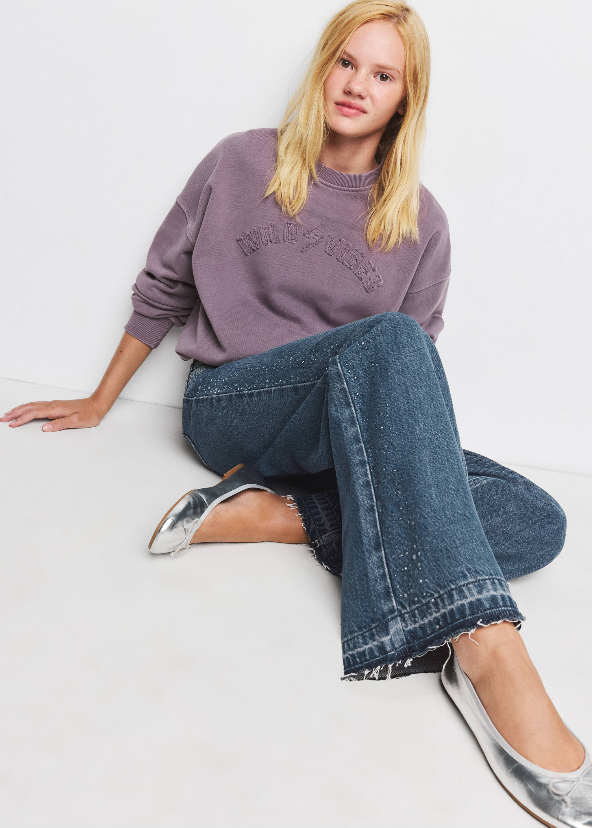Relaxed-fit sweatshirt - Details of the article 2, Purple. Ref: 37014448-00.