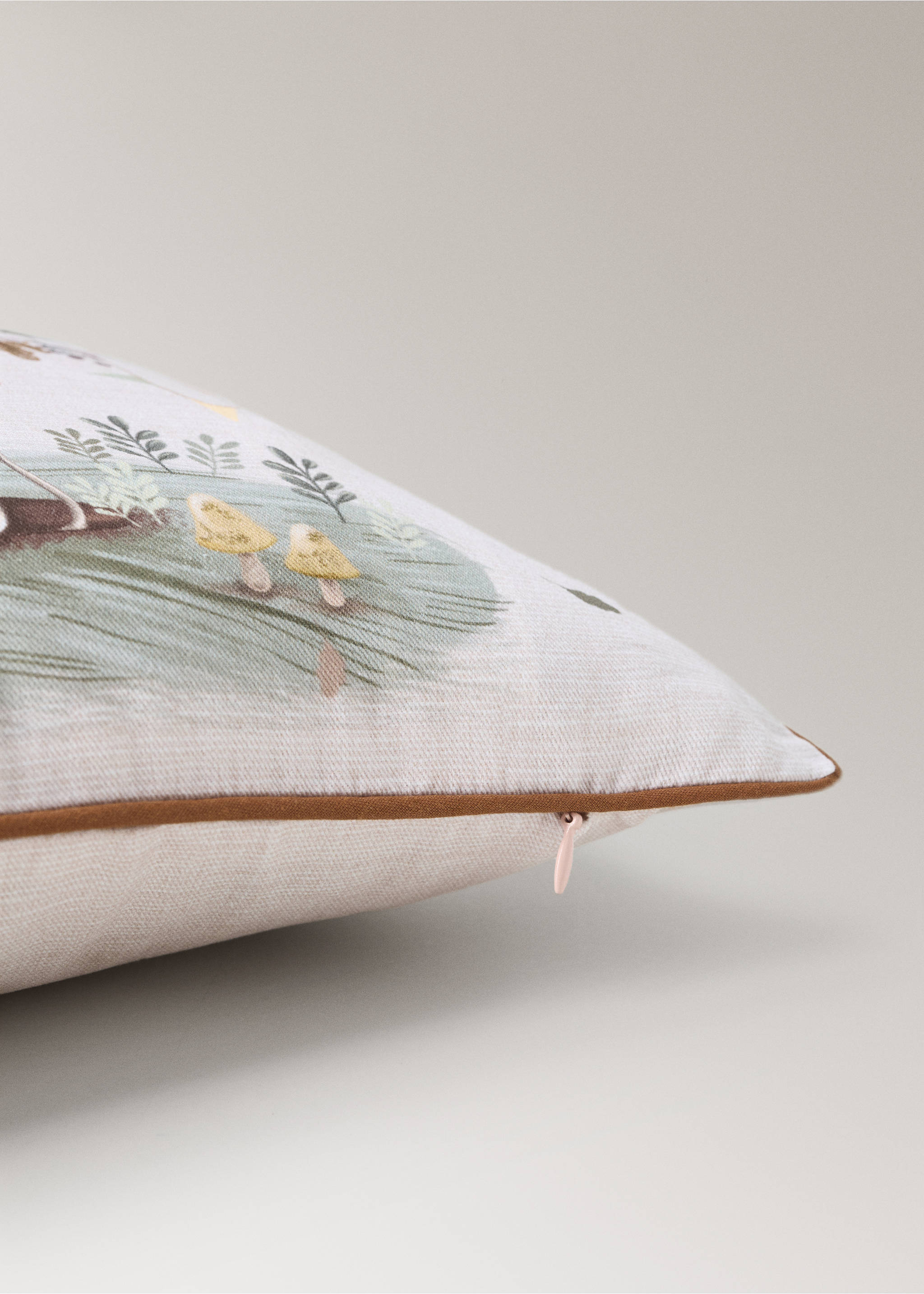 100% cotton cushion cover, 30 x 40 cm - Details of the article 2, Sand. Ref: 37014460-00.