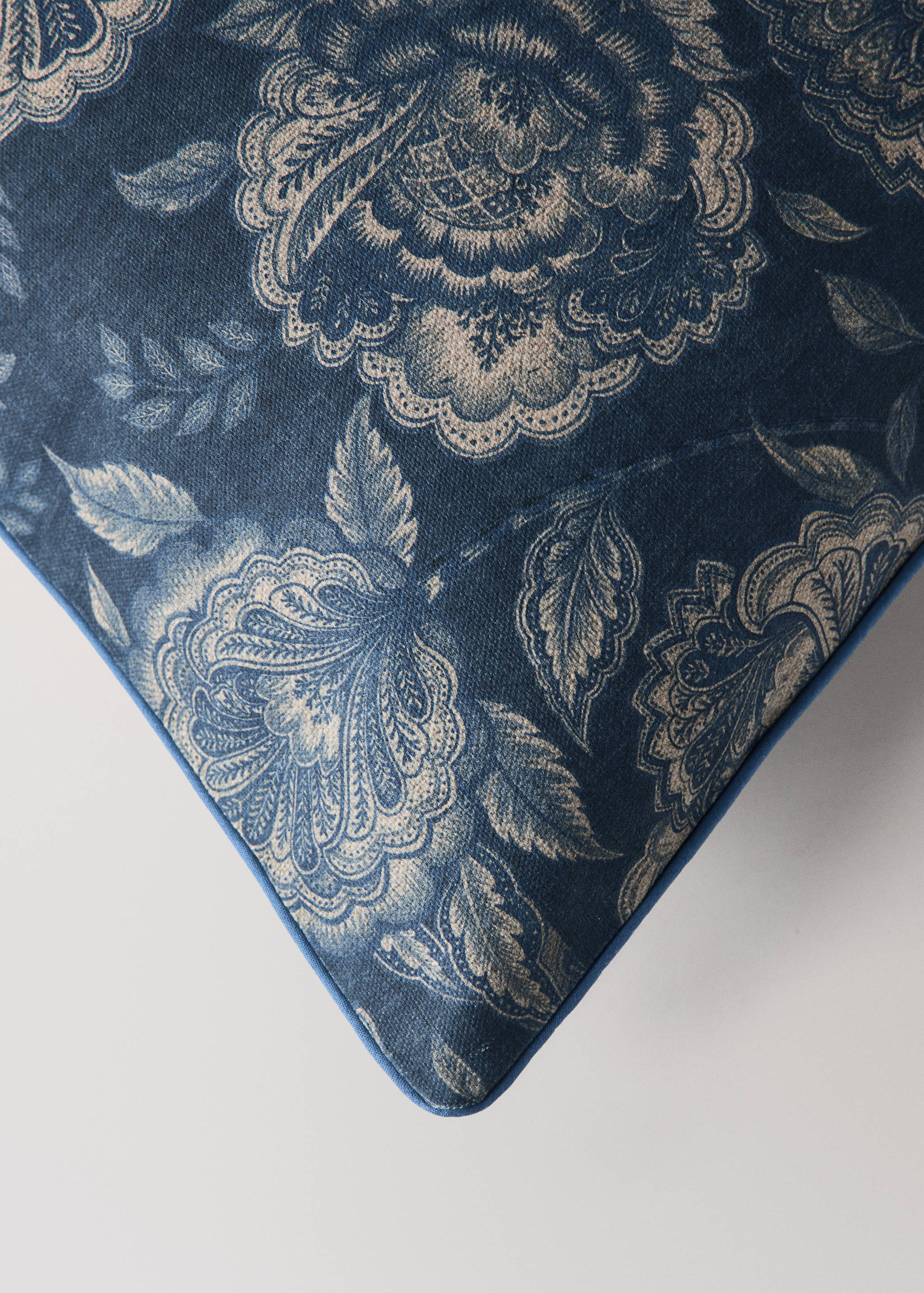 Floral cotton cushion cover 40 x 60 cm - Details of the article 1