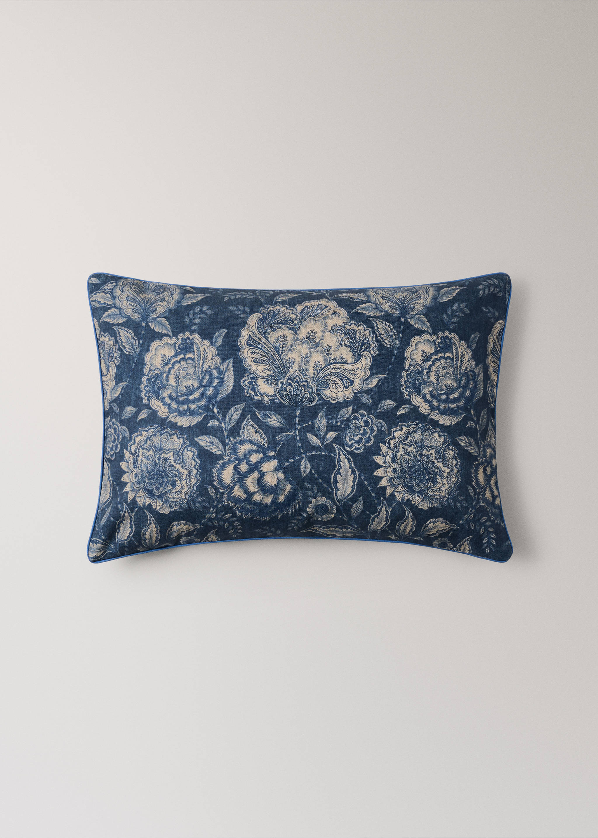Floral cotton cushion cover 40 x 60 cm - Article without model, Blue. Ref: 37014474-00.