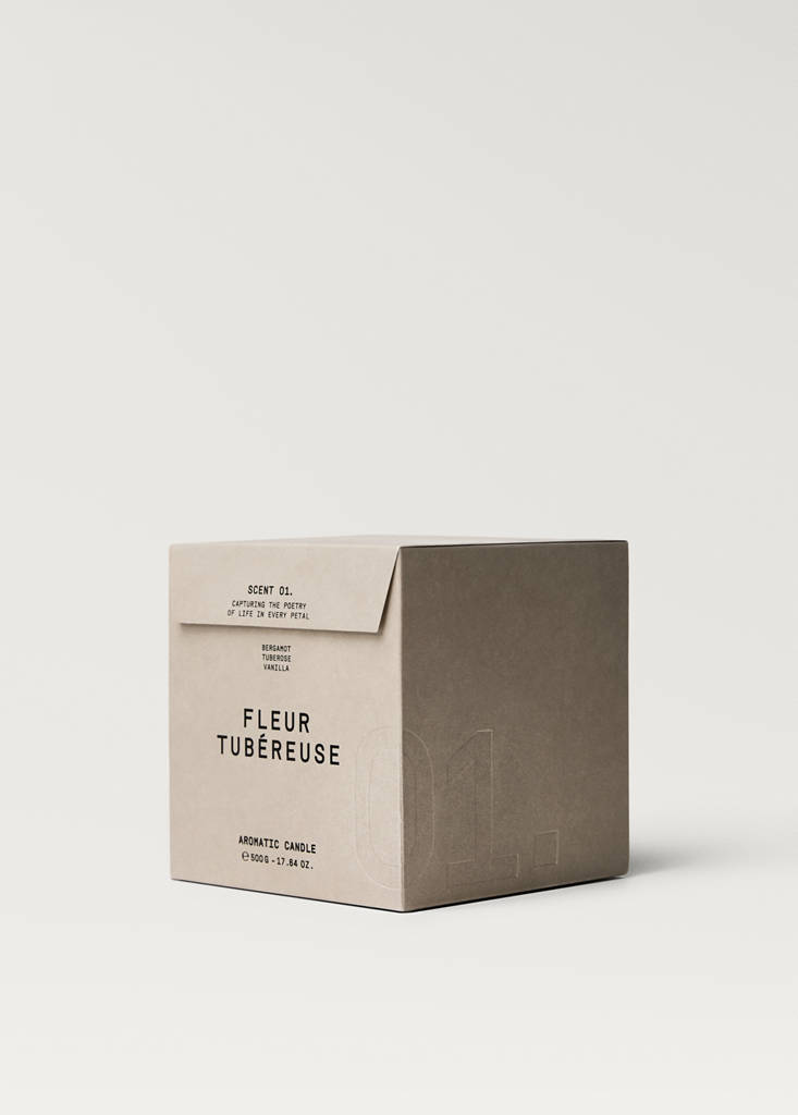 FLEUR TUBÉREUSE scented candle 500 g — Brown