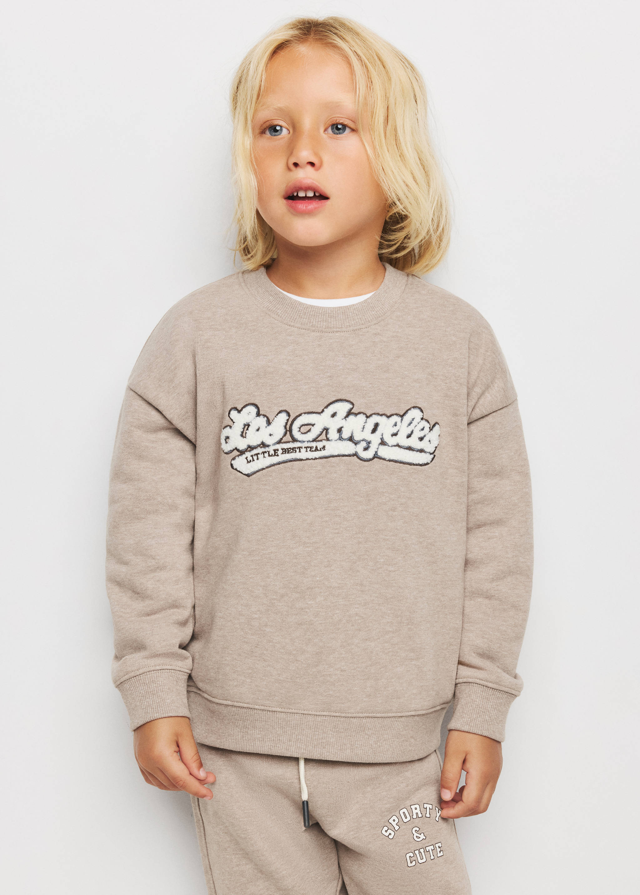 Sweat relaxed fit détail texture - Plan moyen