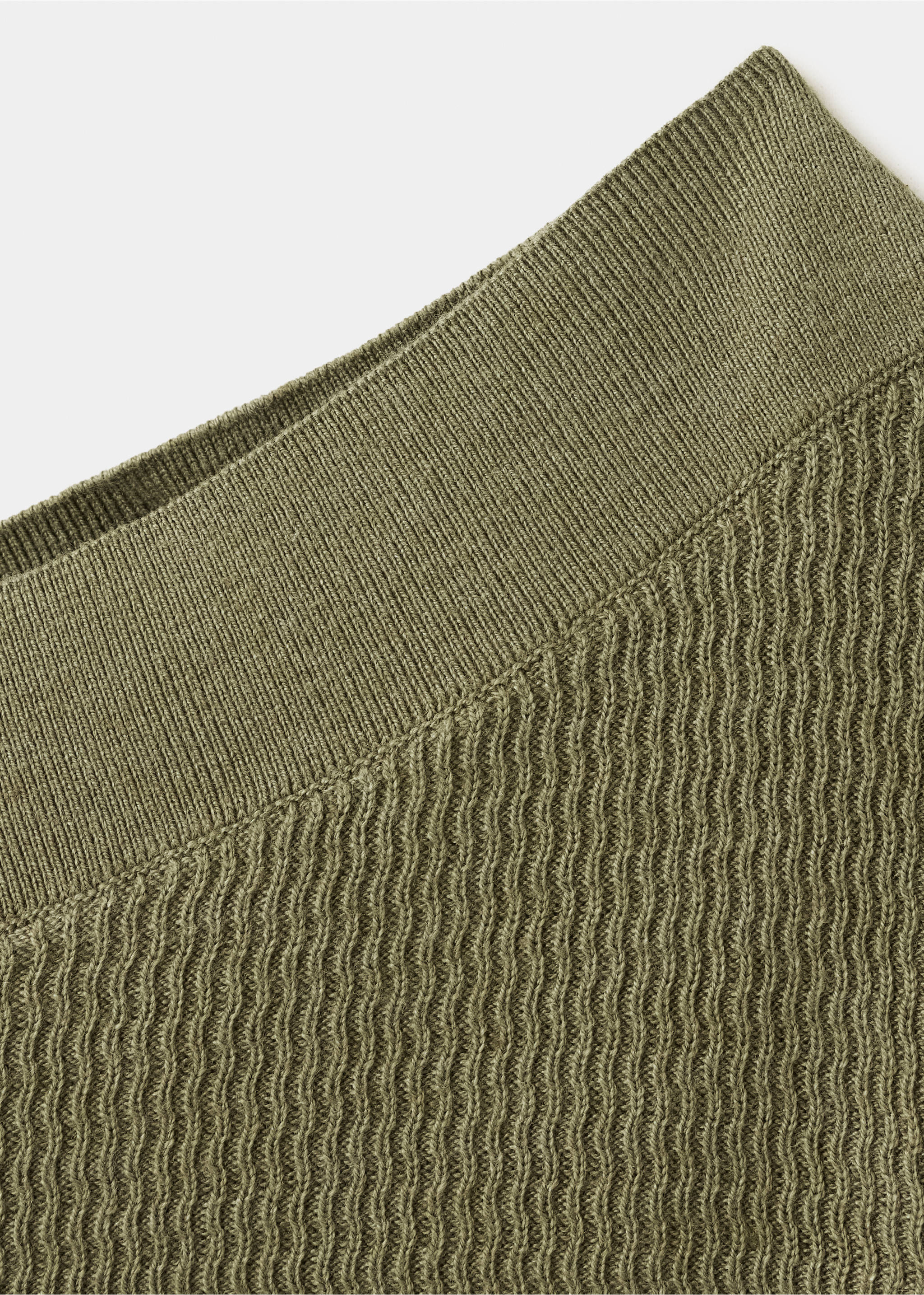 Jersey canalé escote asimétrico - Detalle del artículo 8, Khaki. Ref: 37014795-00.