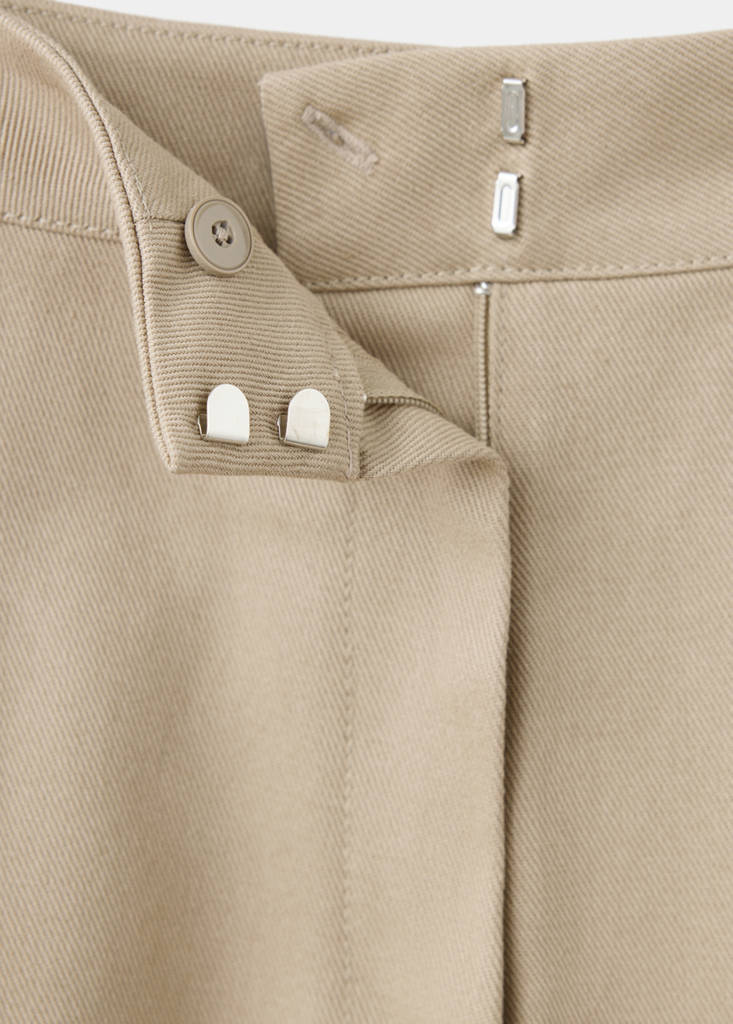 Pleated baggy trousers — Brown