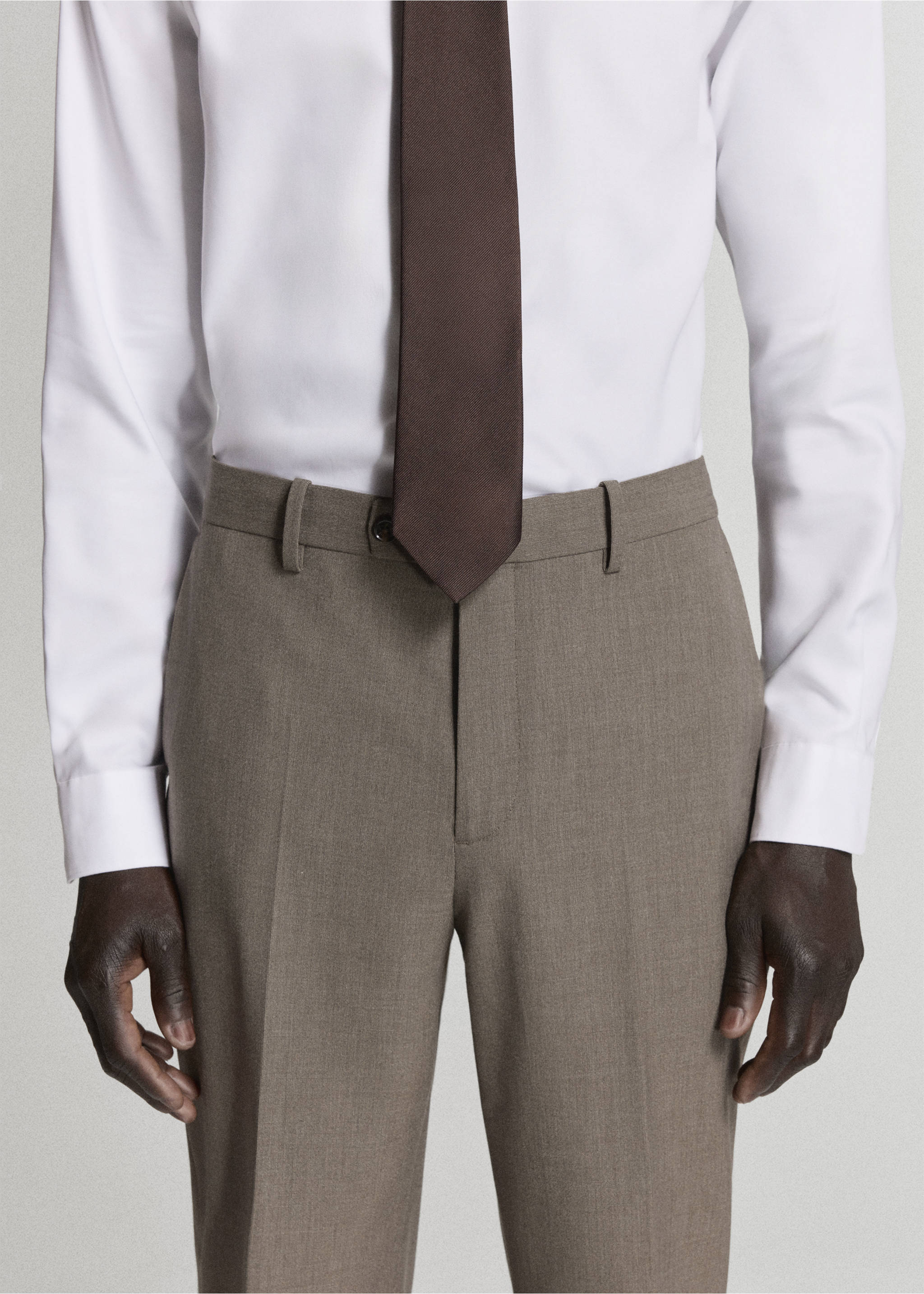 London regular-fit trousers - Details of the article 1, Medium Brown. Ref: 37015160-00.